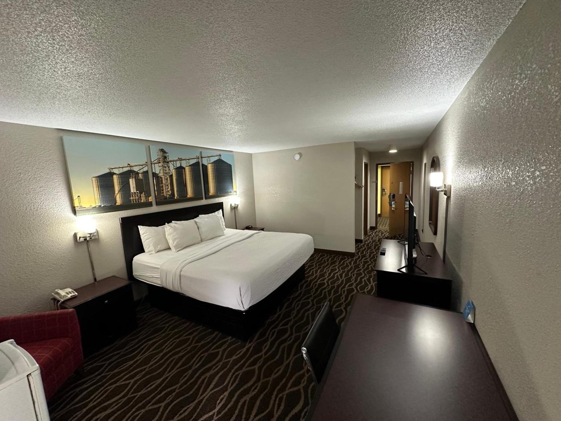 Days Inn & Suites by Wyndham Casey photo 17