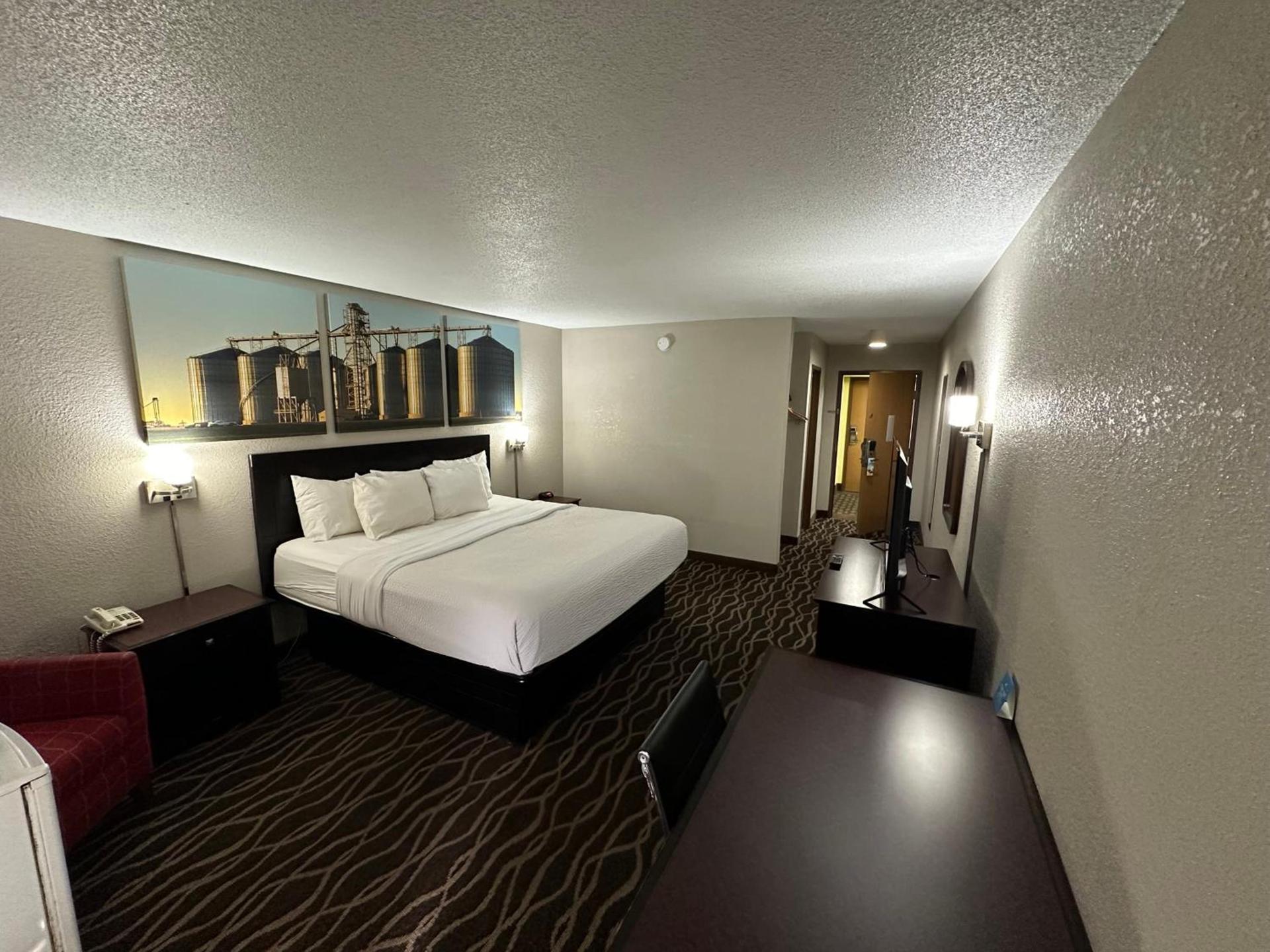Days Inn & Suites by Wyndham Casey photo 10