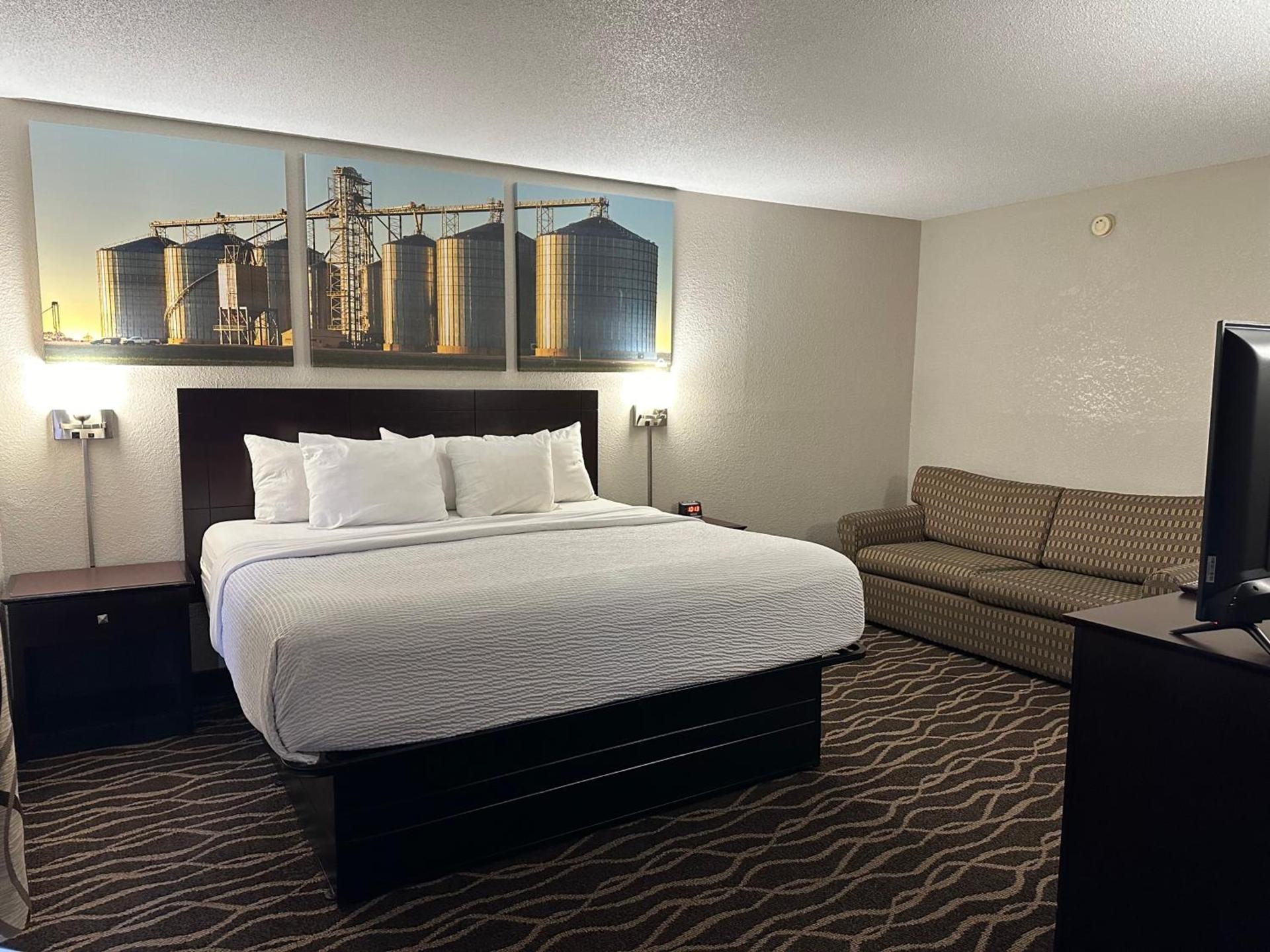 Days Inn & Suites by Wyndham Casey photo 20