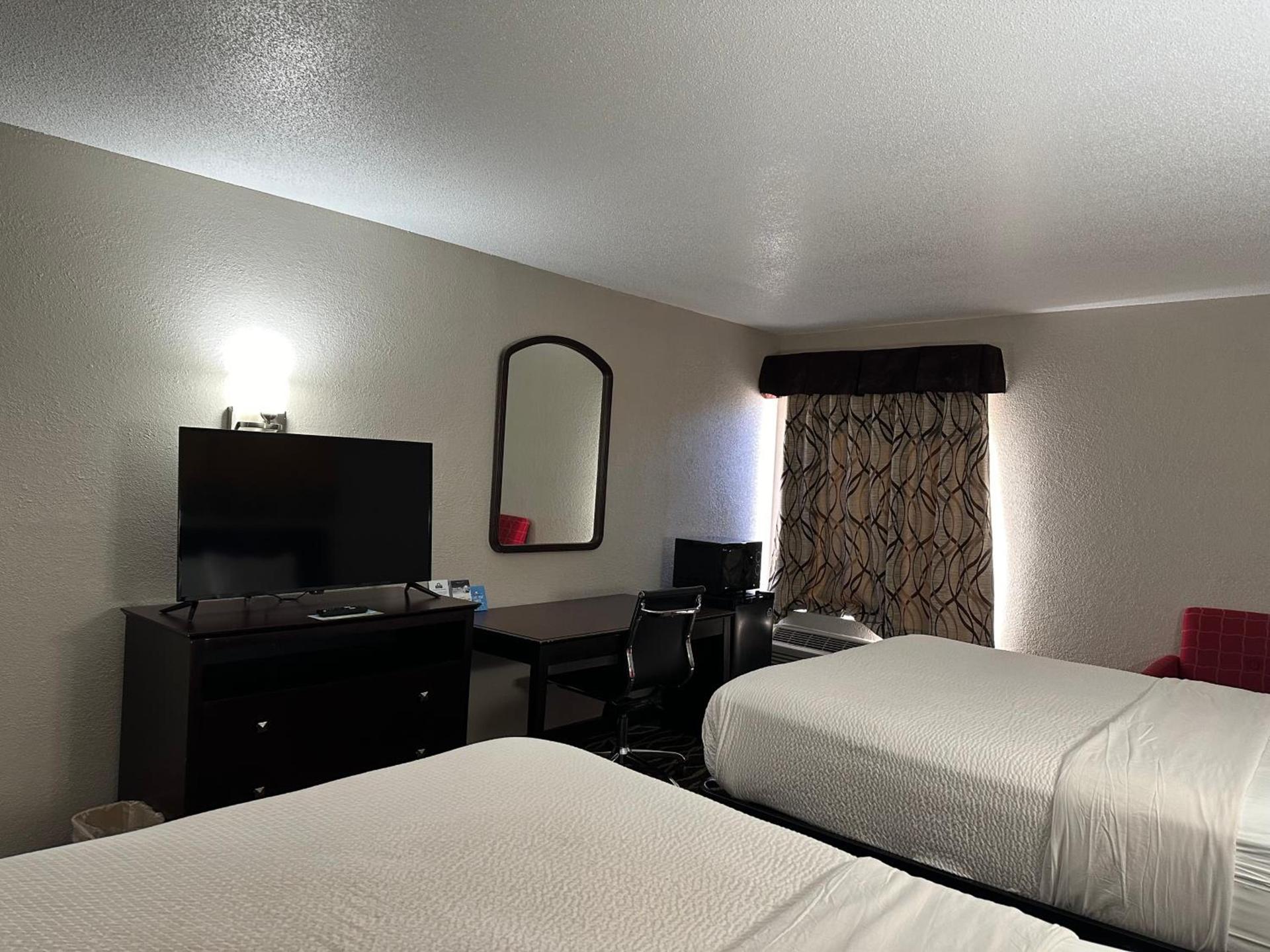Days Inn & Suites by Wyndham Casey photo 26
