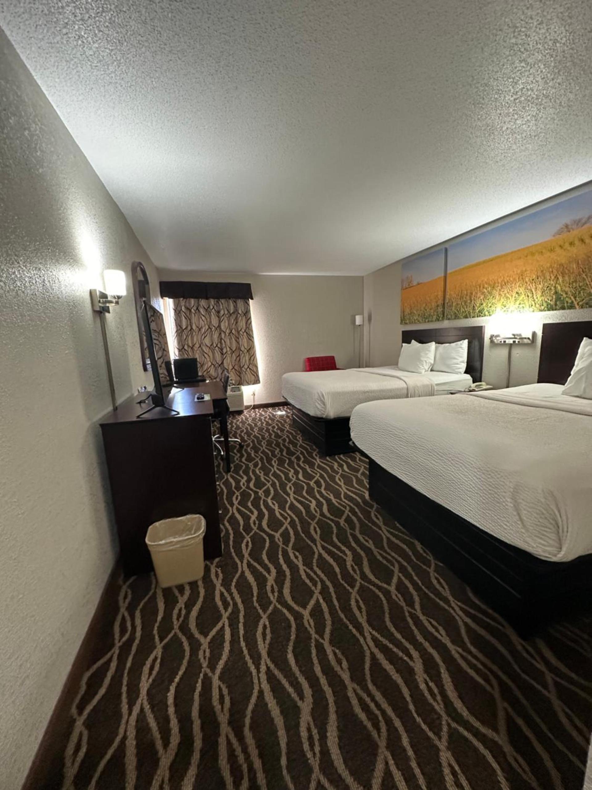 Days Inn & Suites by Wyndham Casey photo 27