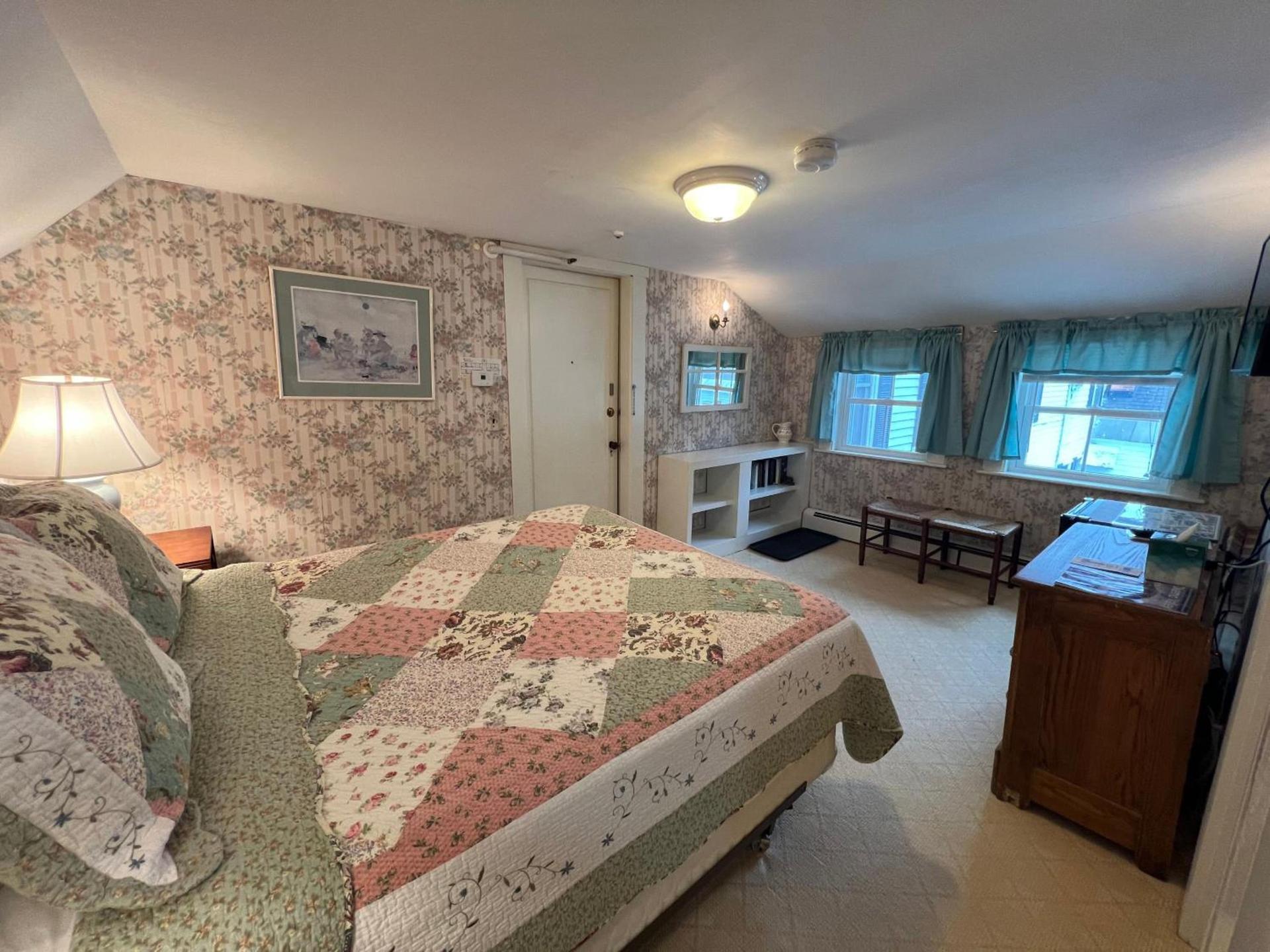 Echo Lake Inn photo 95