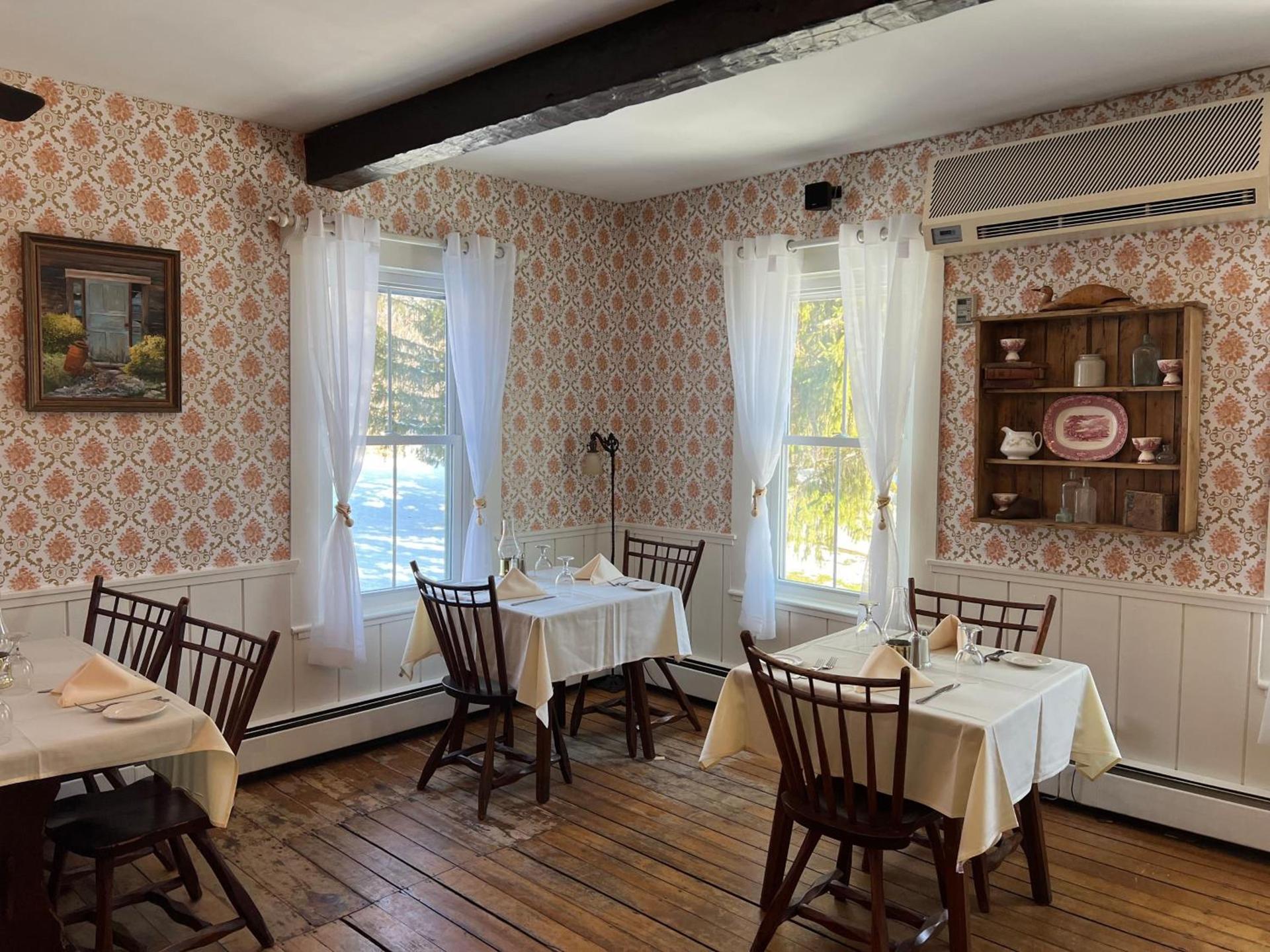 Echo Lake Inn photo 38