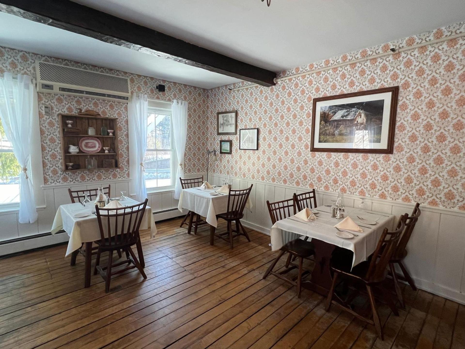 Echo Lake Inn photo 37