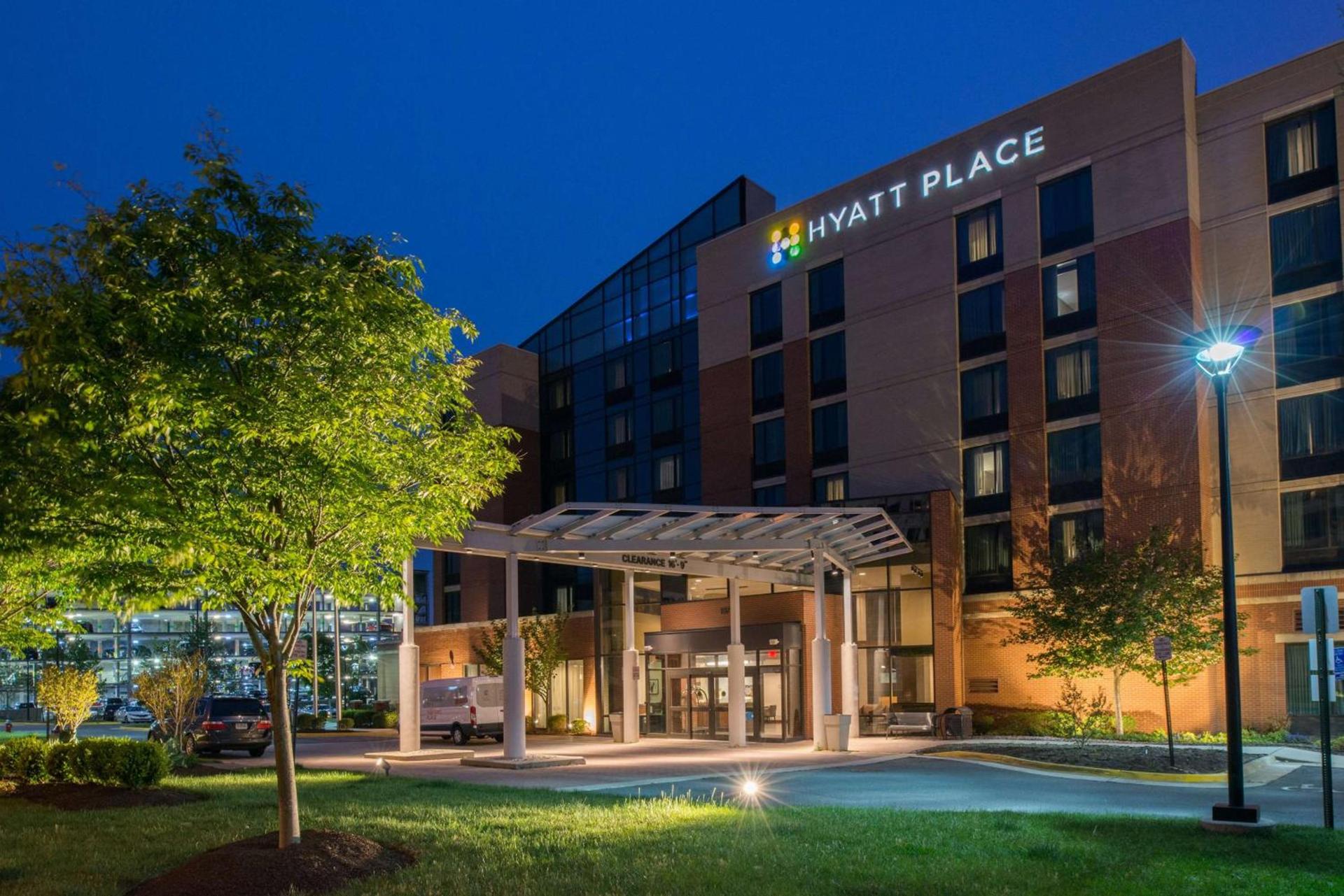 Hyatt Place Herndon Dulles Airport - East photo 2