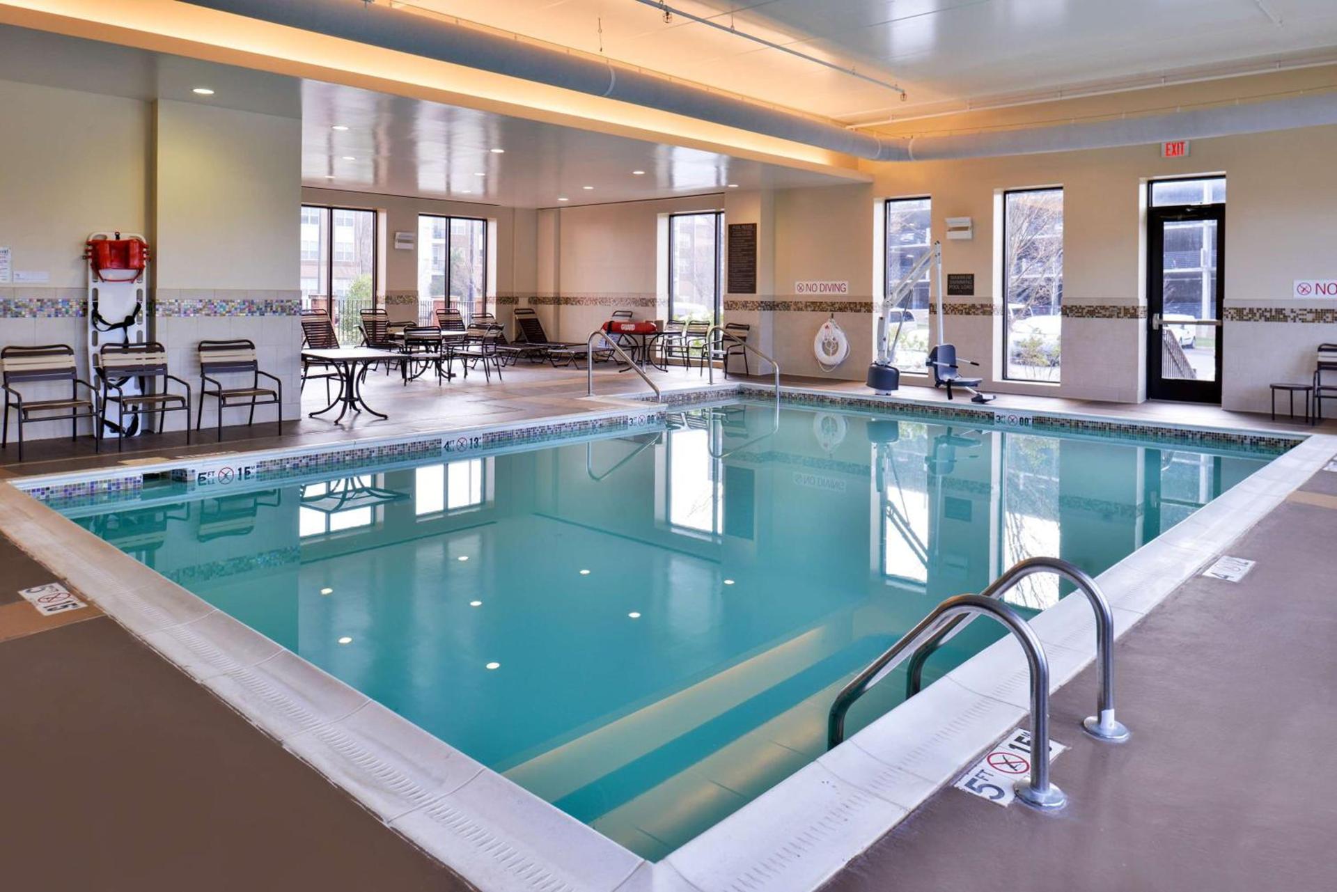 Hyatt Place Herndon Dulles Airport - East photo 4