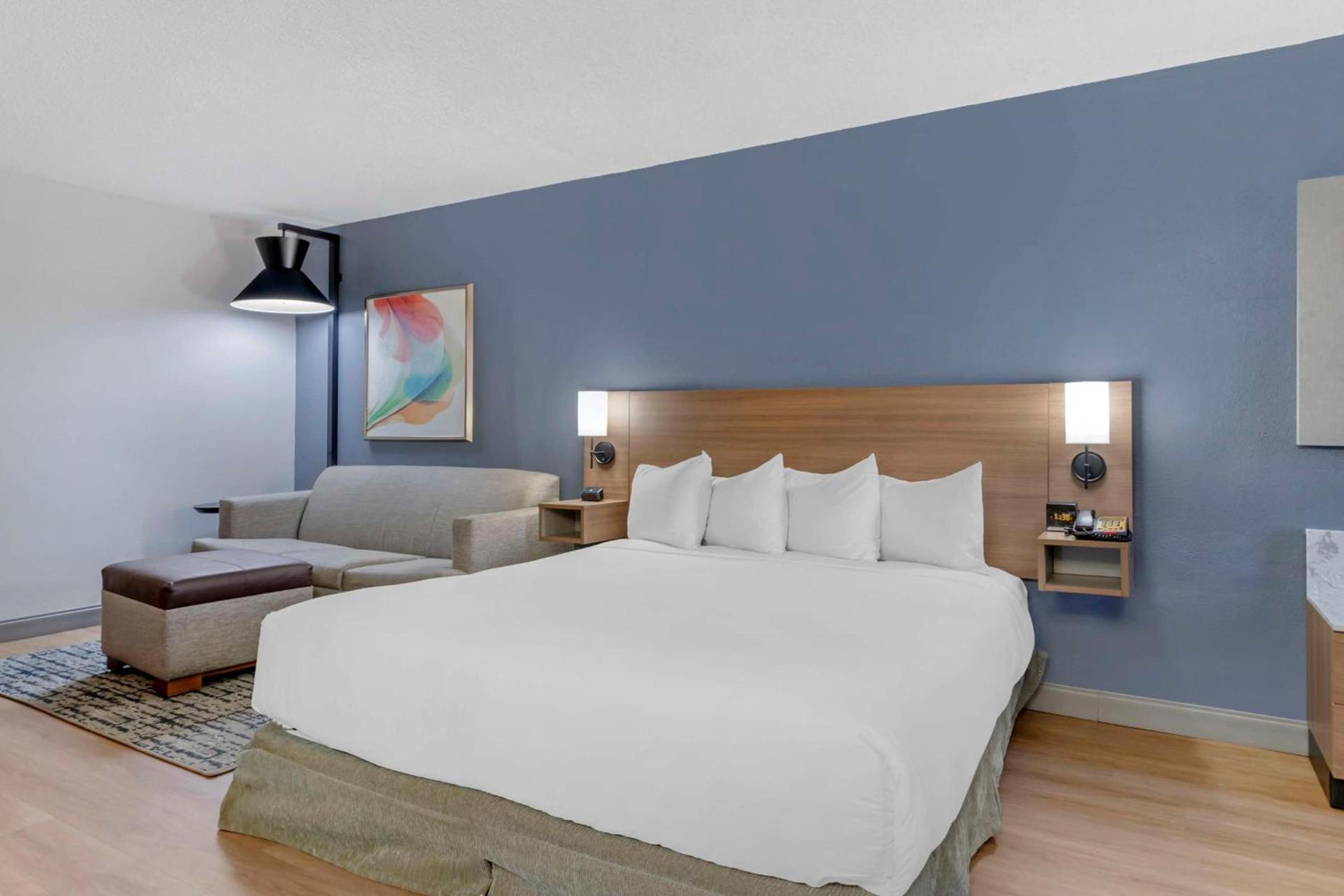 The IAH Houston Hotel photo 14