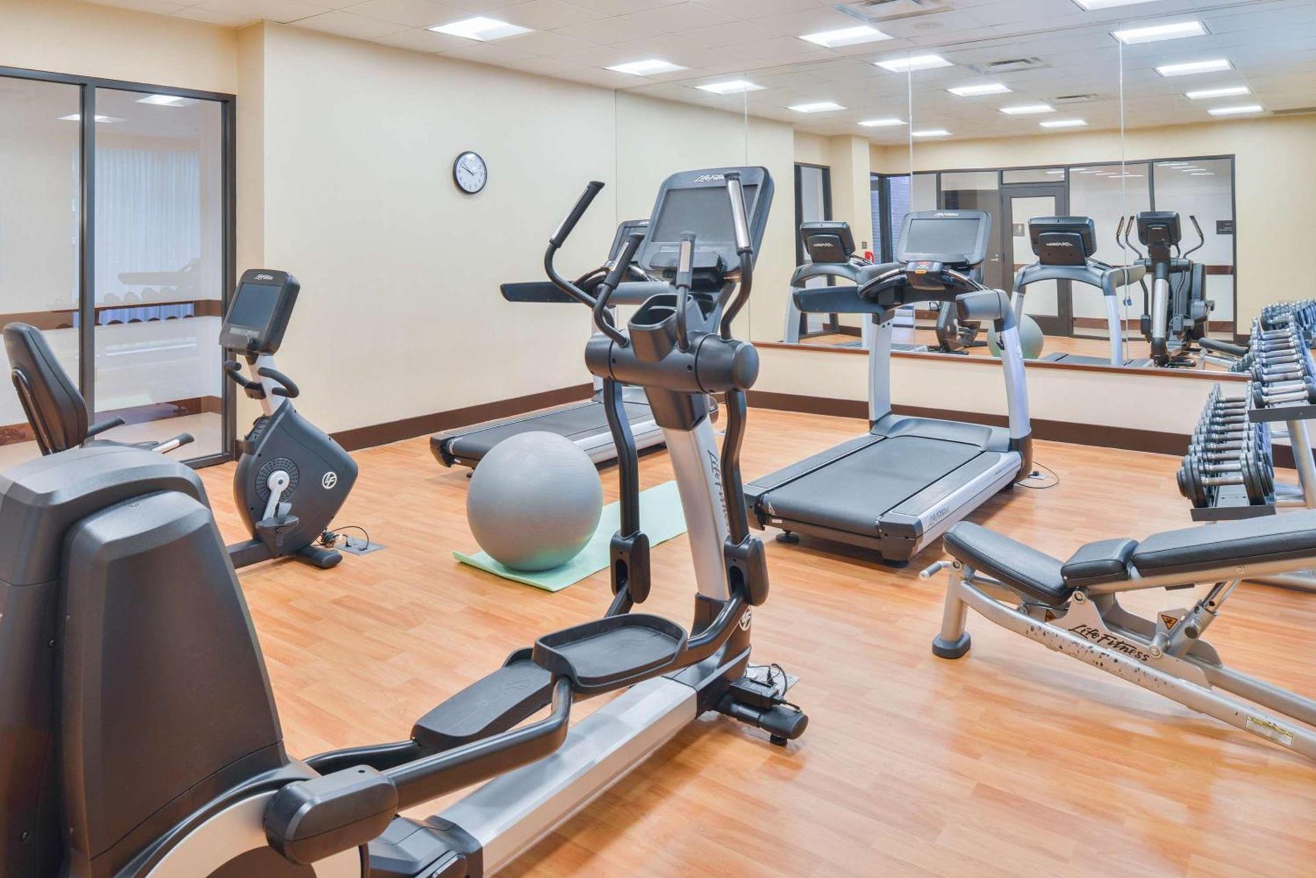 Hyatt Place Herndon Dulles Airport - East photo 16