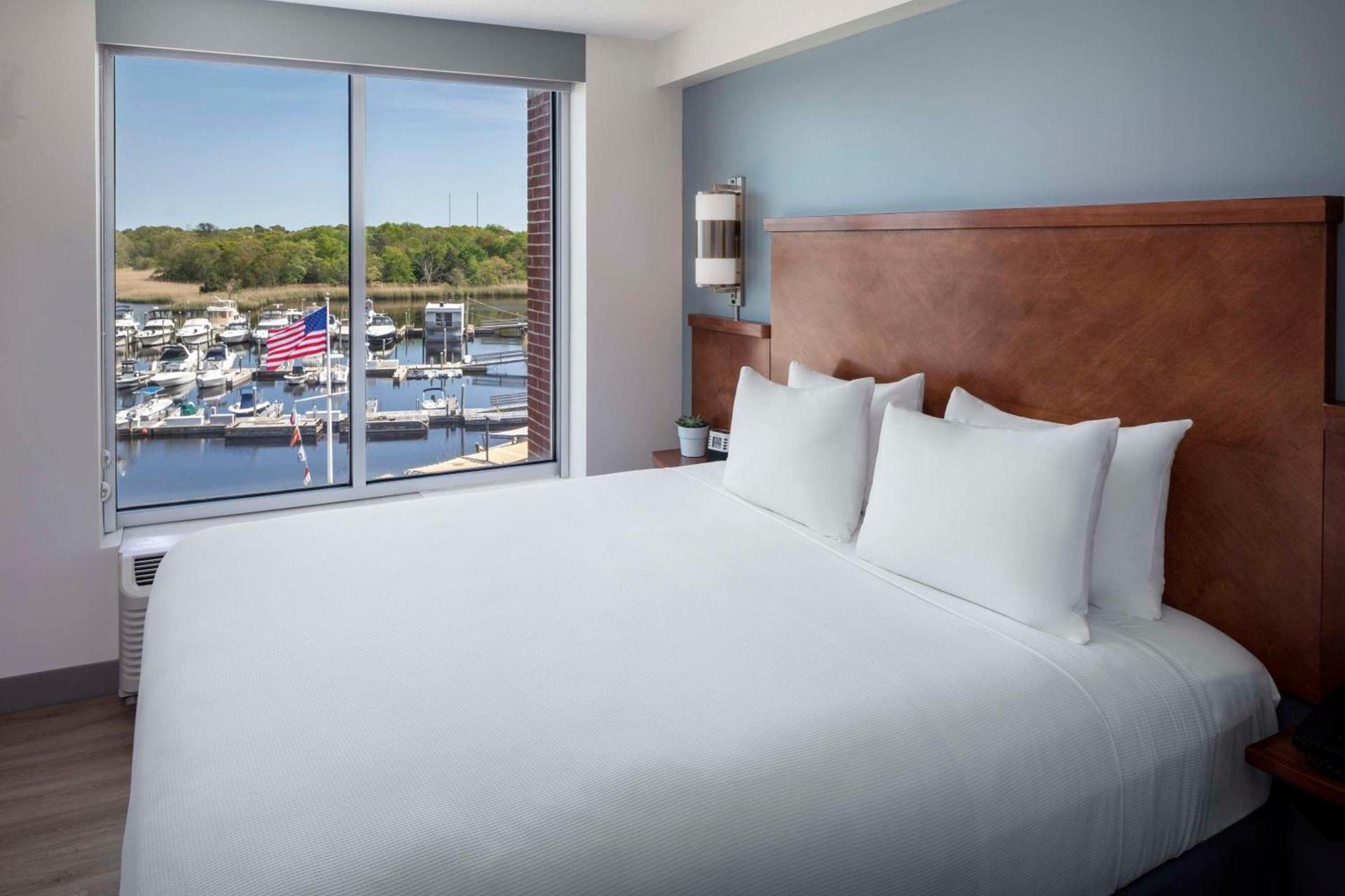 Hyatt Place Long Island East End photo 20