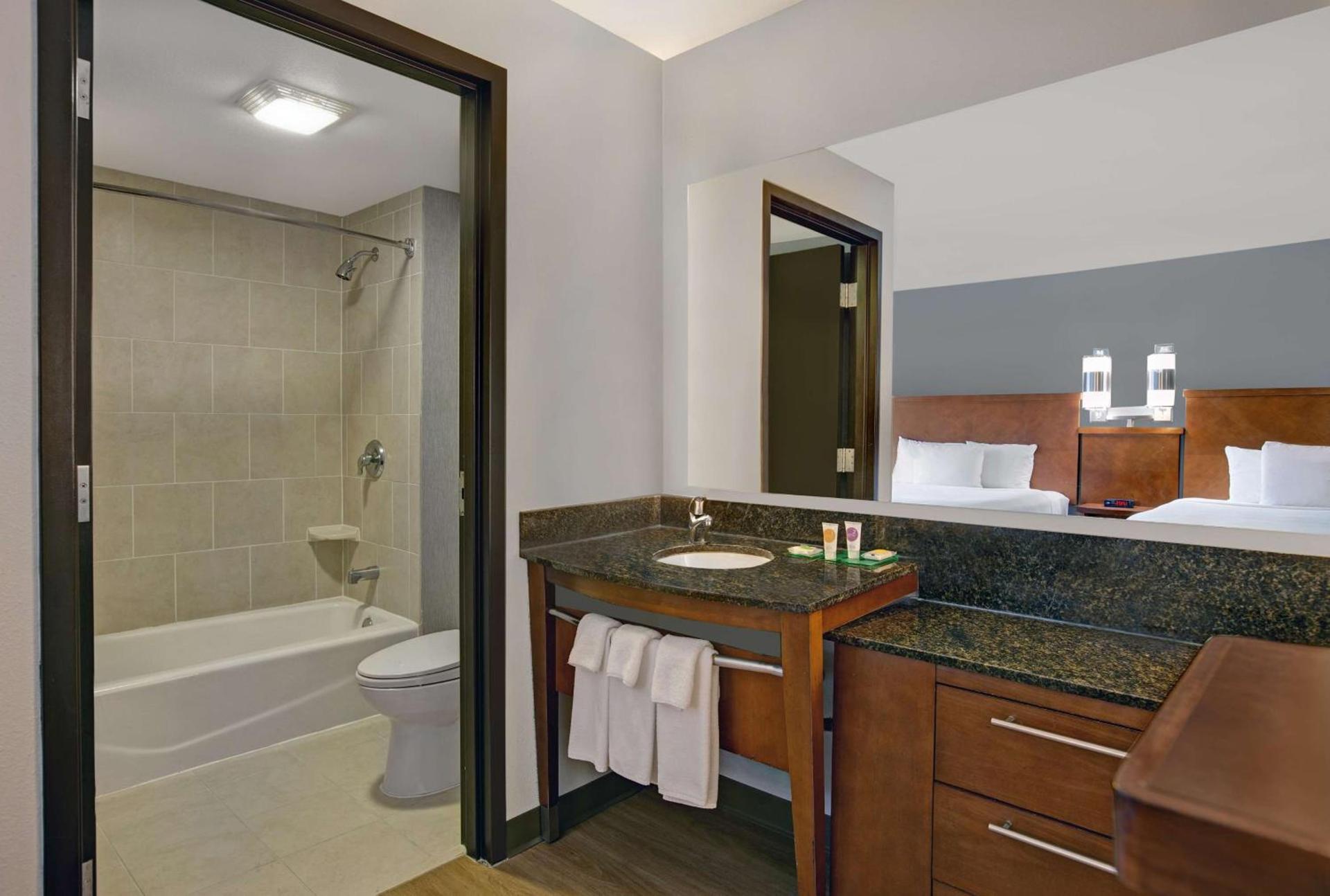 Hyatt Place Jackson Ridgeland photo 16