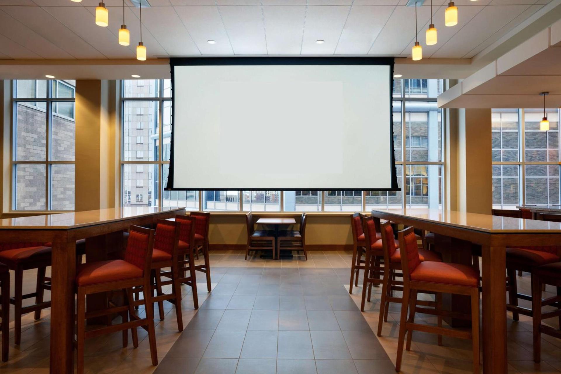 Hyatt Place Minneapolis/Downtown photo 8