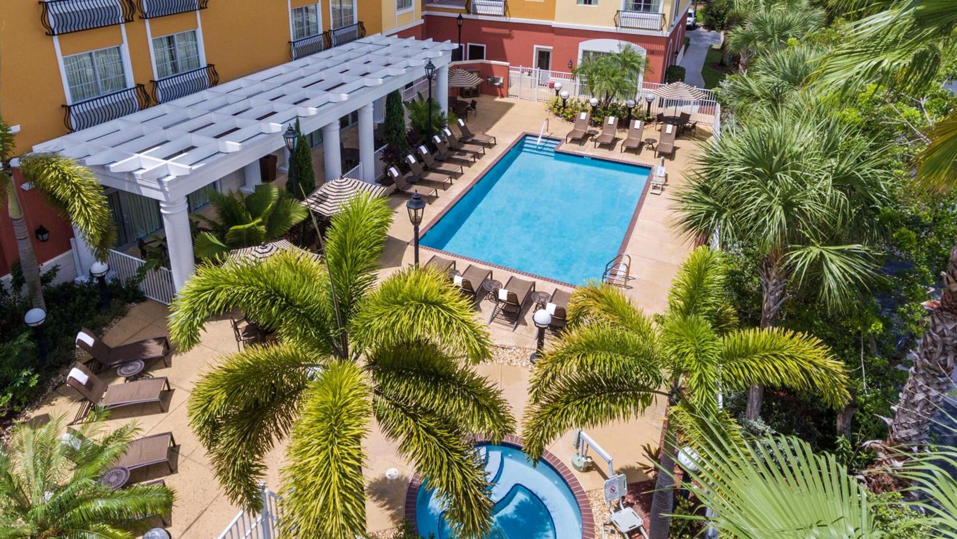 Hyatt Place Fort Myers Estero - Newly Renovated photo 2