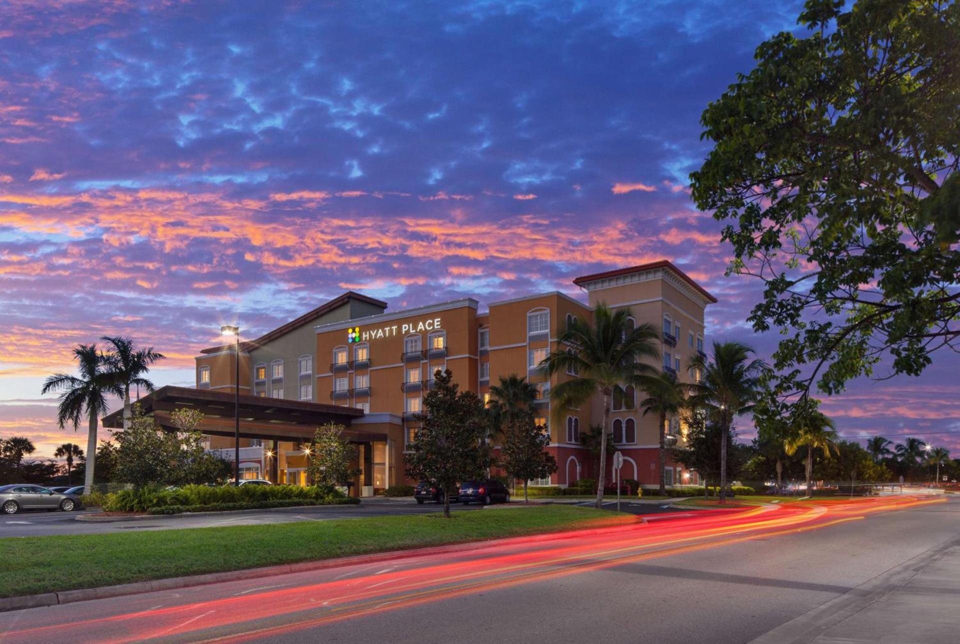 Hyatt Place Fort Myers Estero - Newly Renovated photo 8