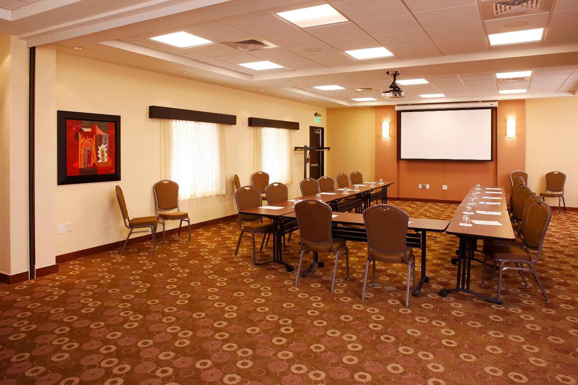 Hyatt Place Santa Fe photo 9