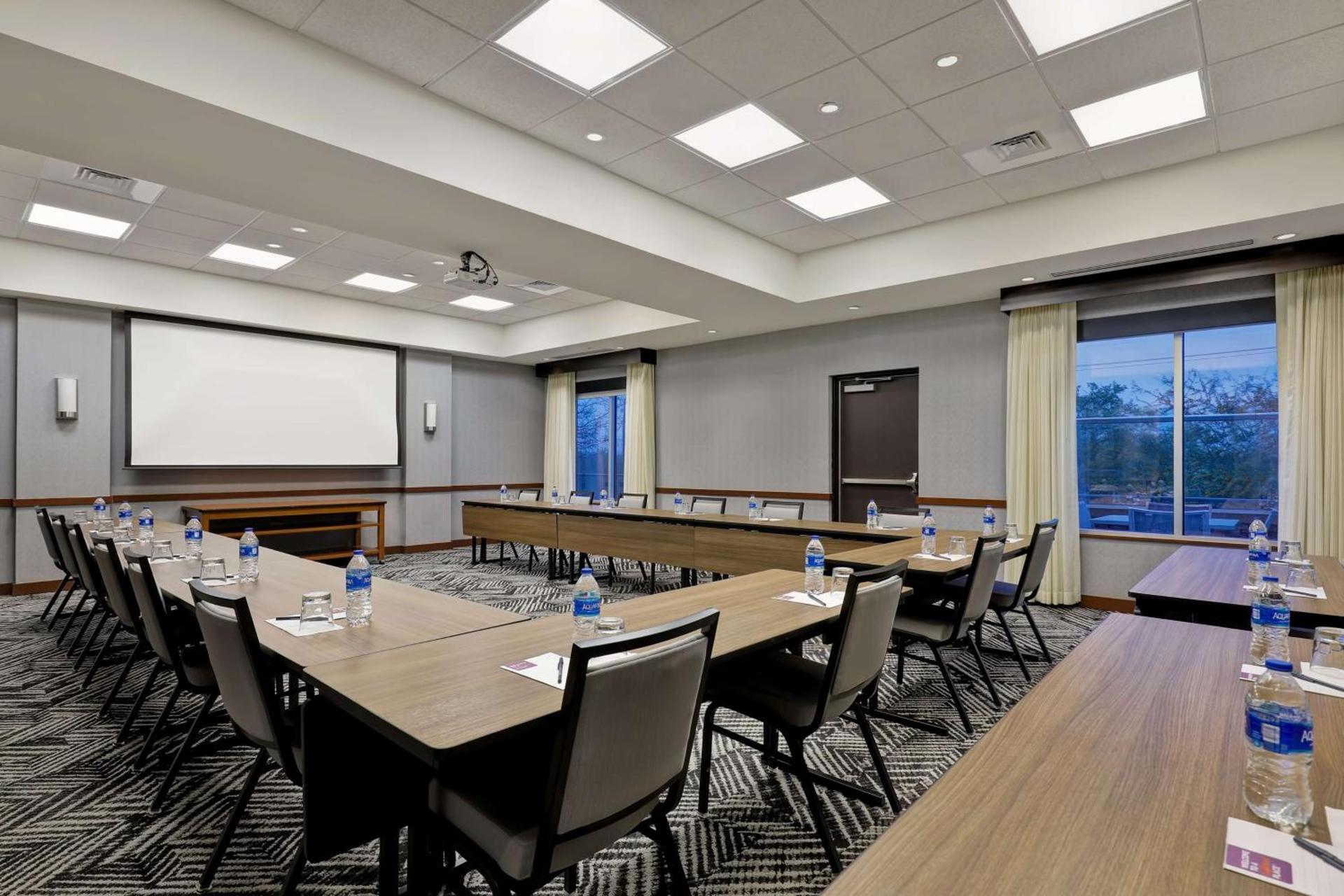 Hyatt Place San Antonio North Stone Oak photo 2