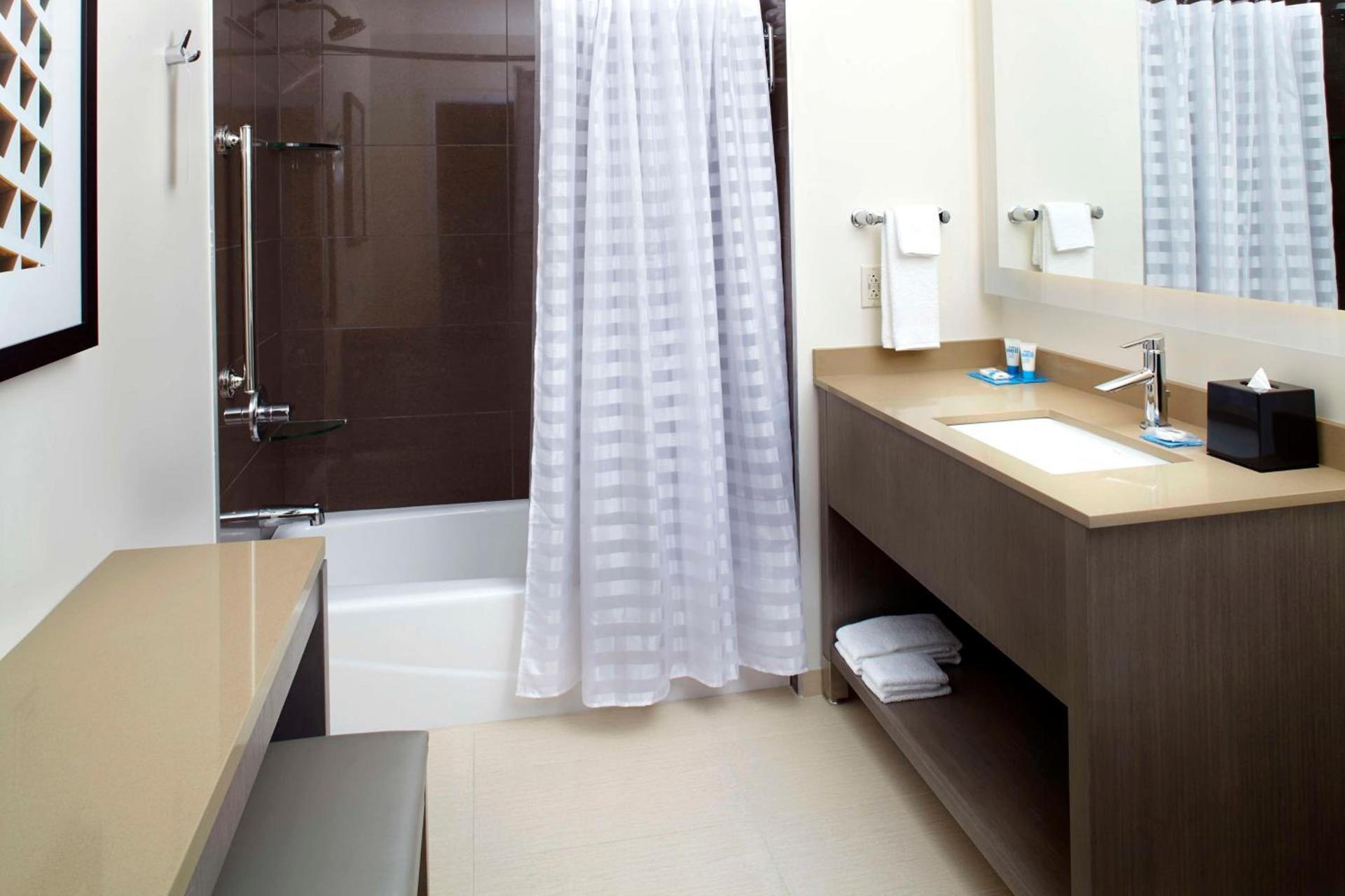 Hyatt House Pittsburgh Bloomfield Shadyside photo 8