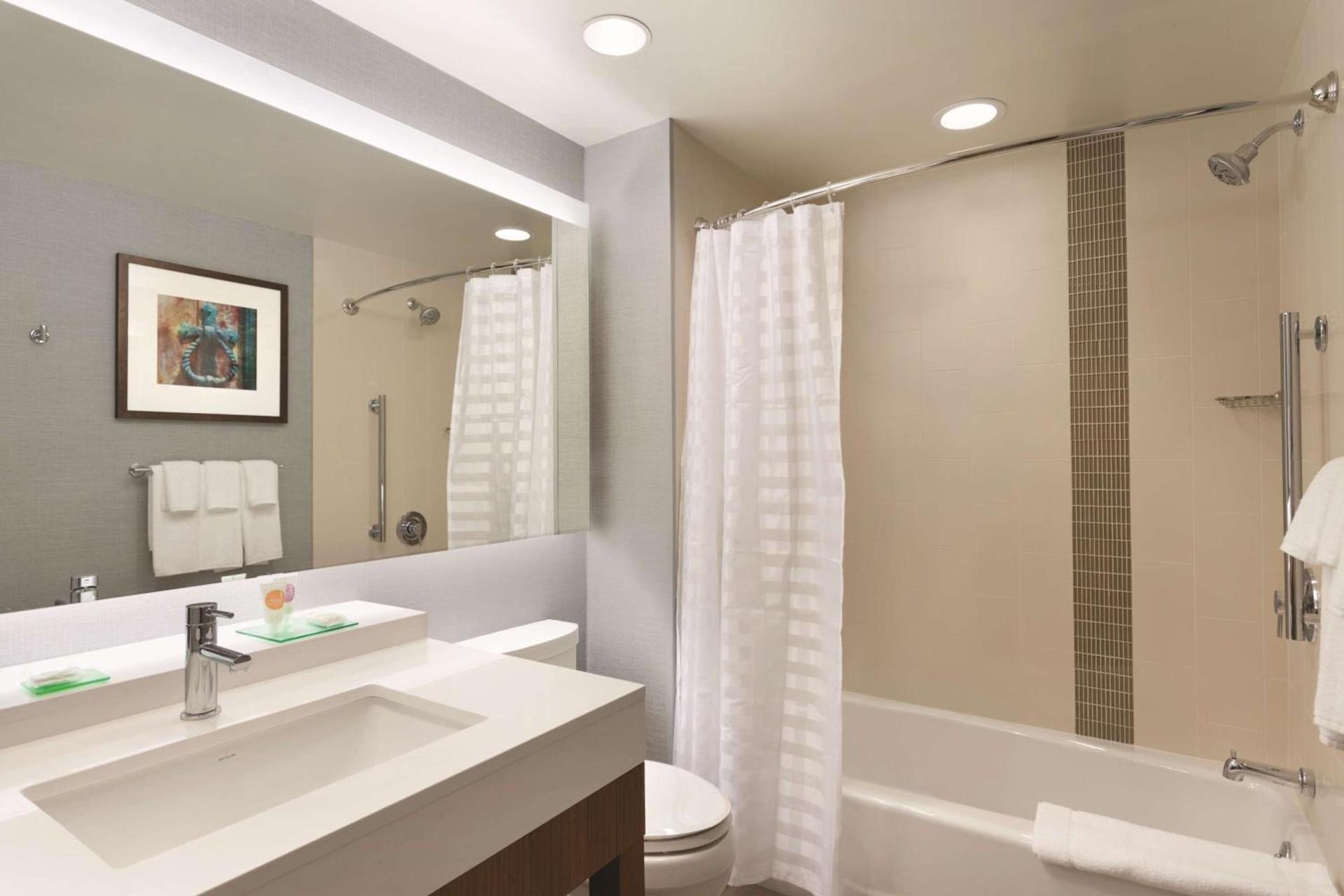 Hyatt Place Buffalo / Amherst, NY photo 14