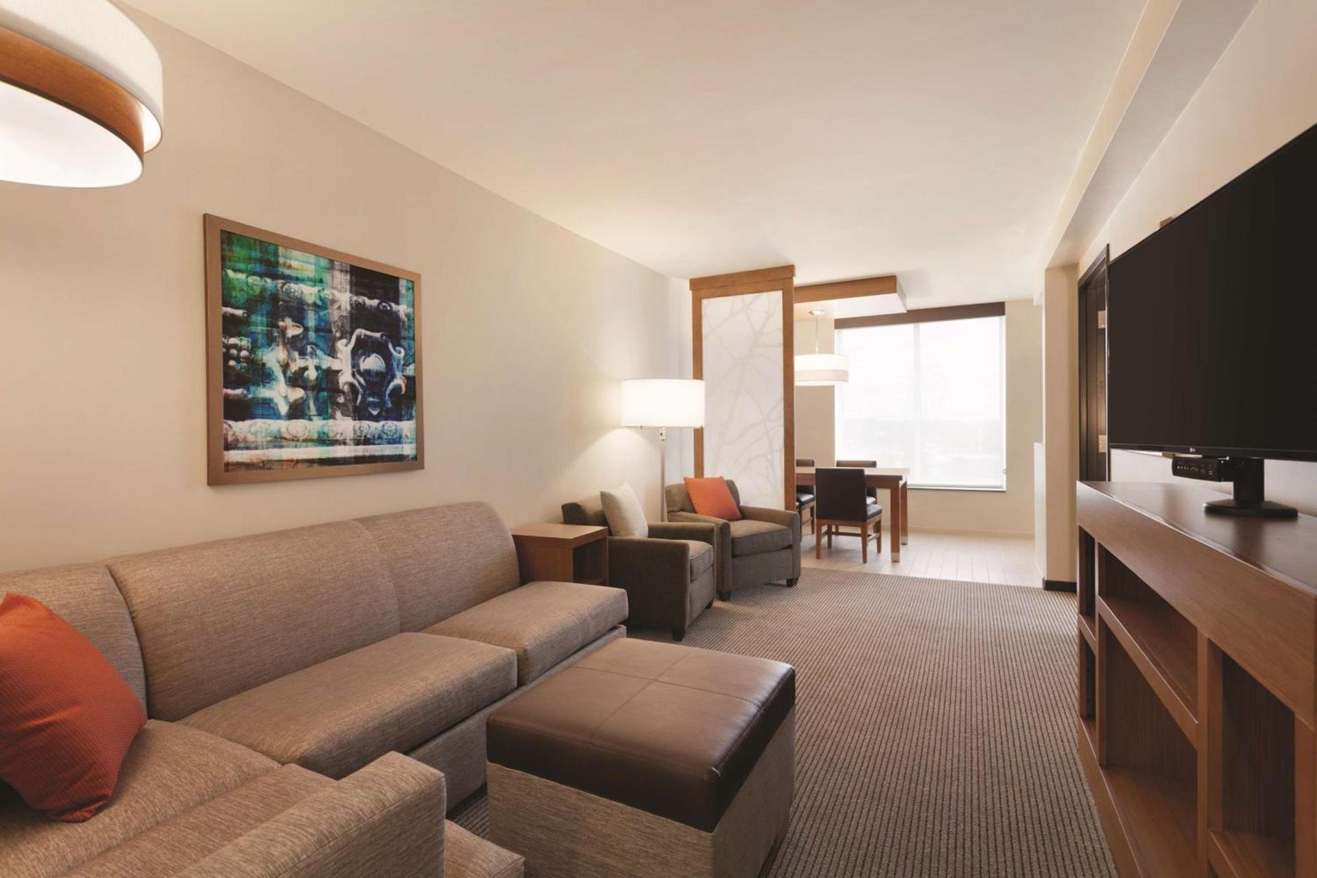 Hyatt Place Buffalo / Amherst, NY photo 18