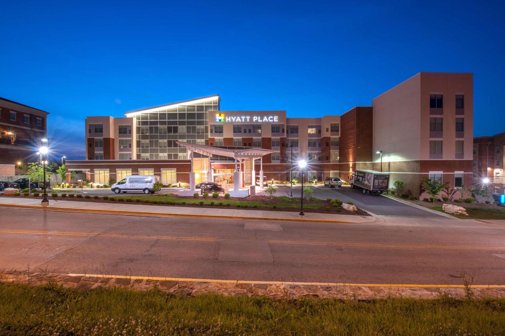Hyatt Place Bowling Green photo 2