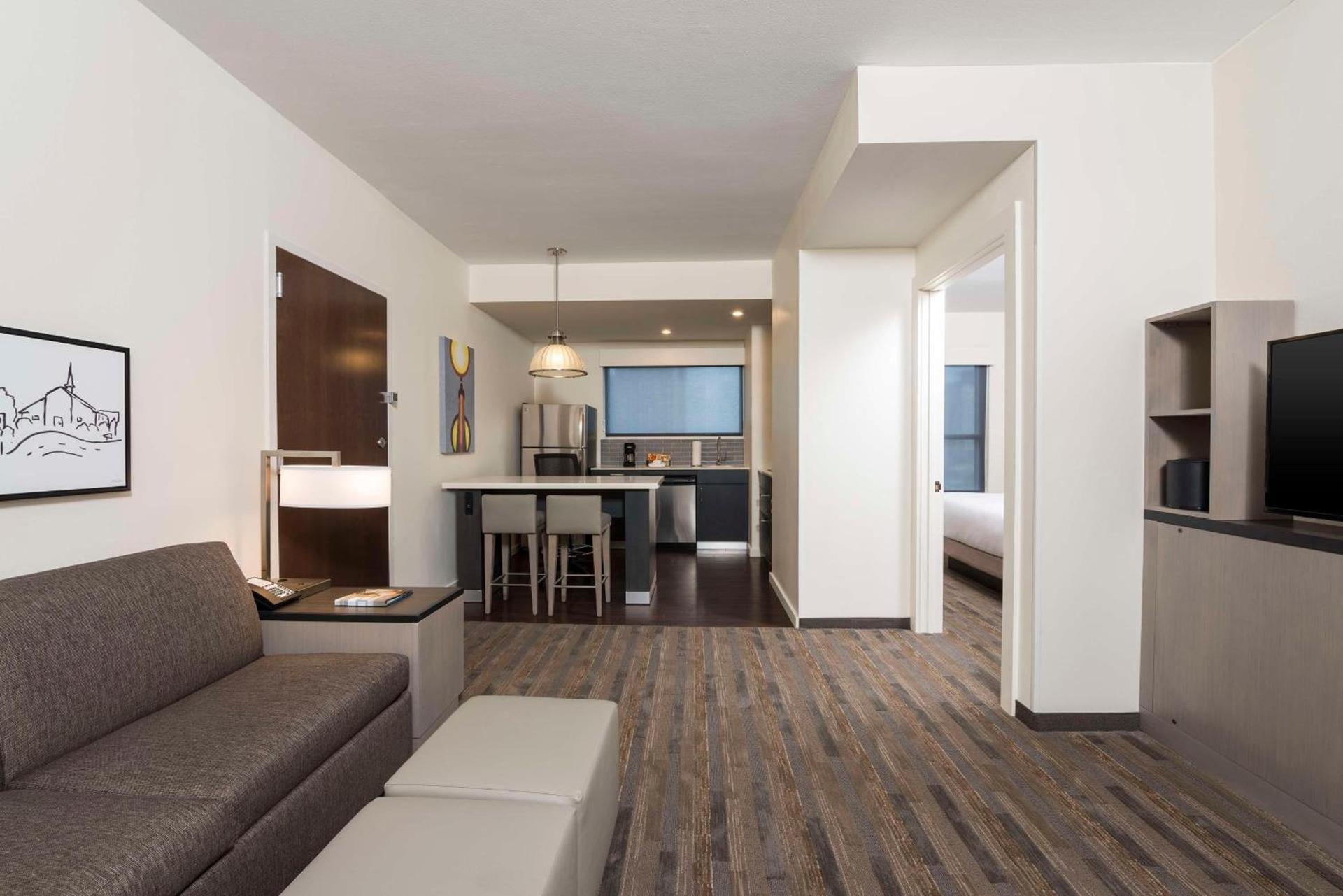 Hyatt House Austin/Downtown photo 55