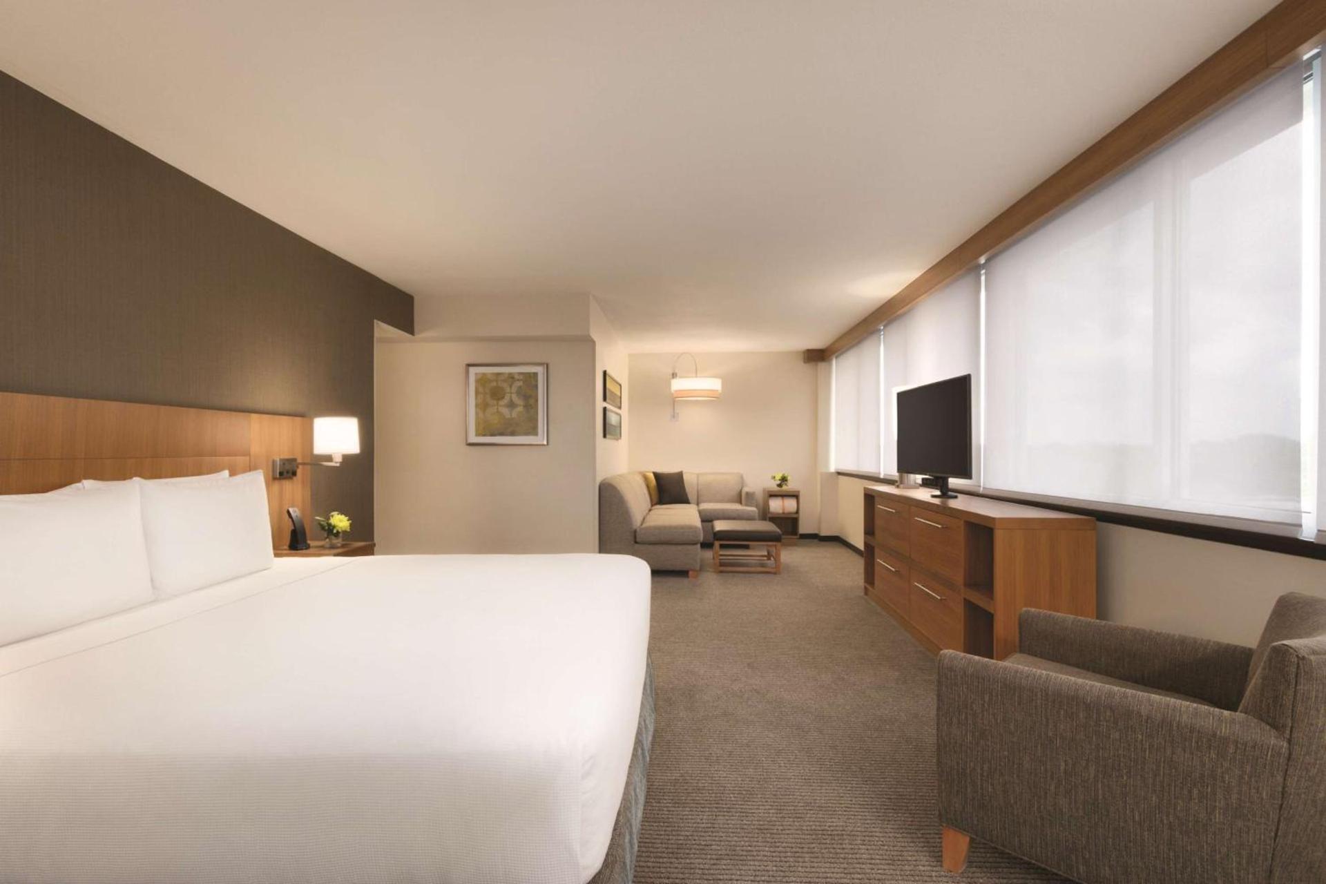 Hyatt Place Chicago O'Hare Airport photo 9