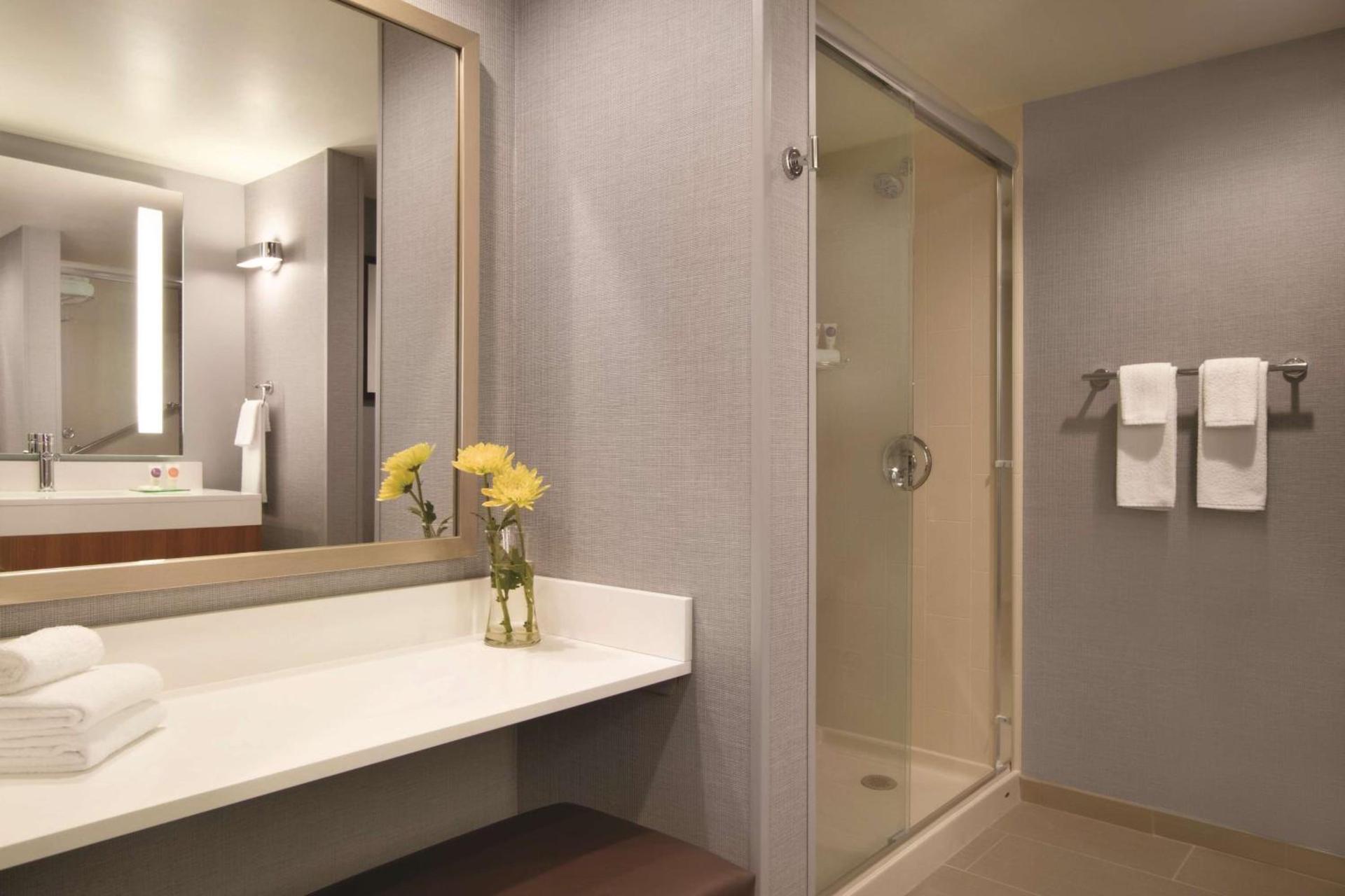 Hyatt Place Chicago O'Hare Airport photo 13