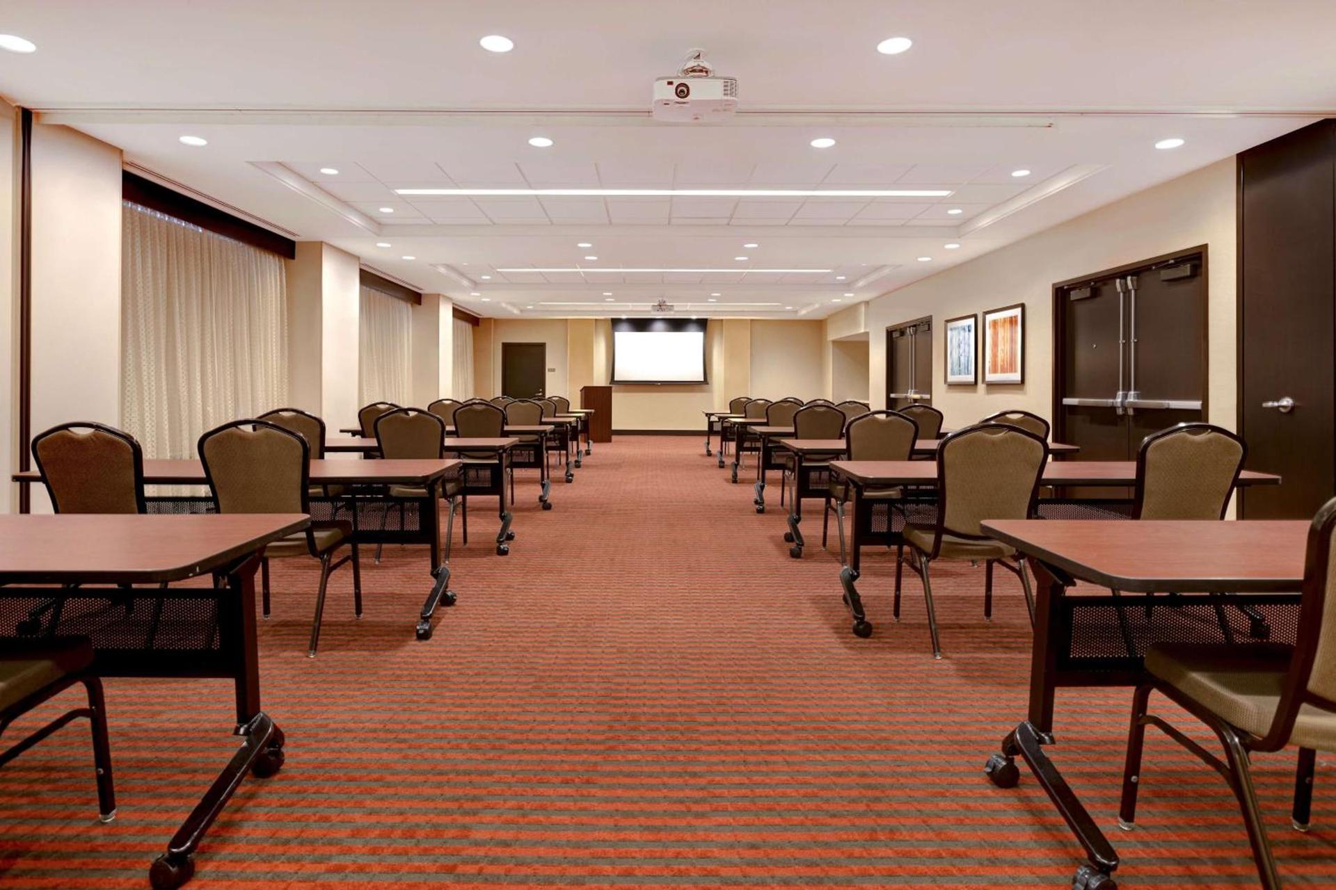 Hyatt Place Bloomington / Normal photo 33