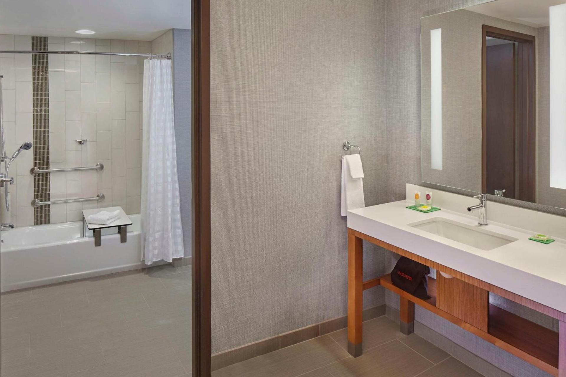 Hyatt Place State College photo 18