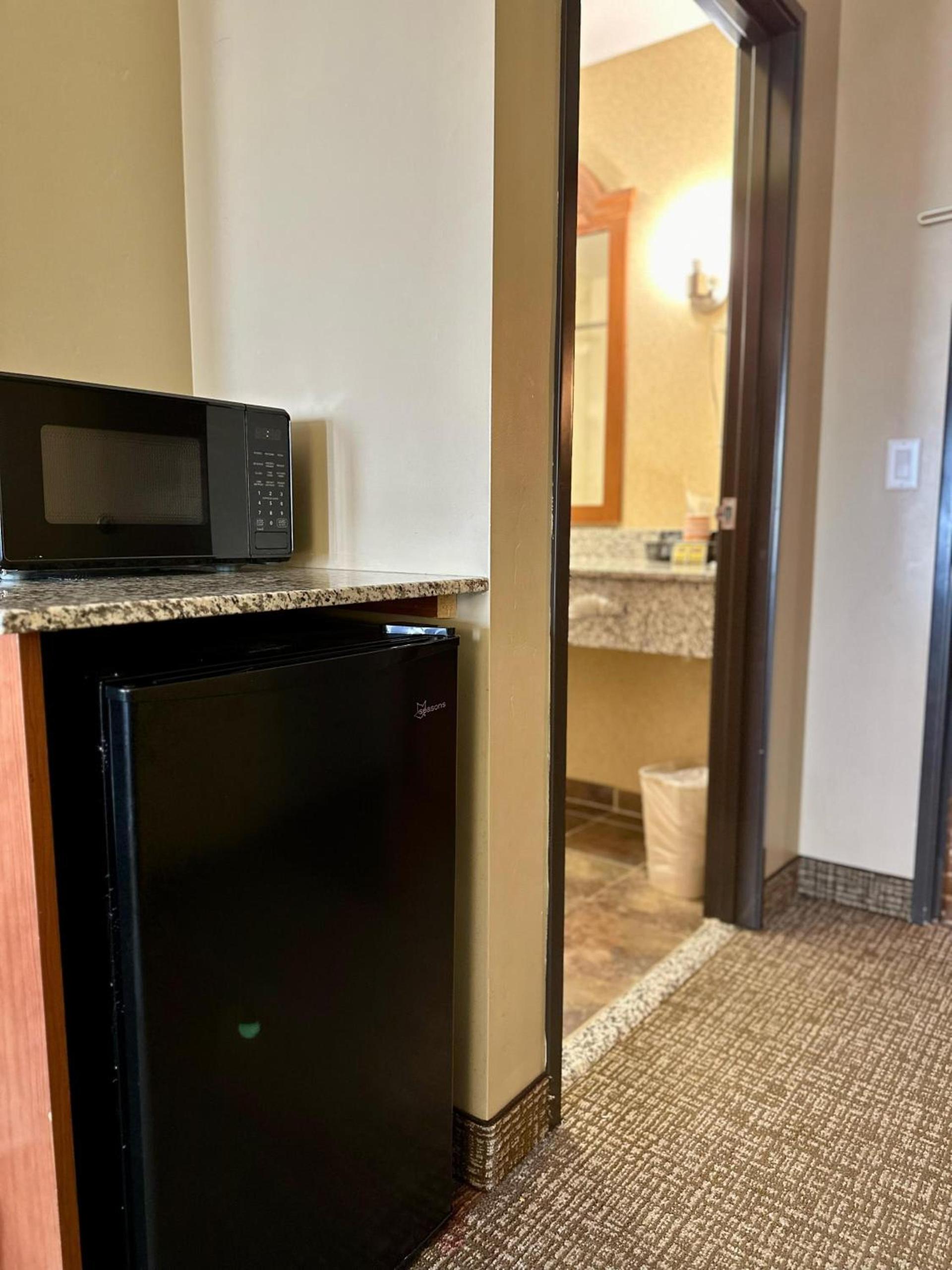 Comfort Inn Ogden near Event Center photo 91