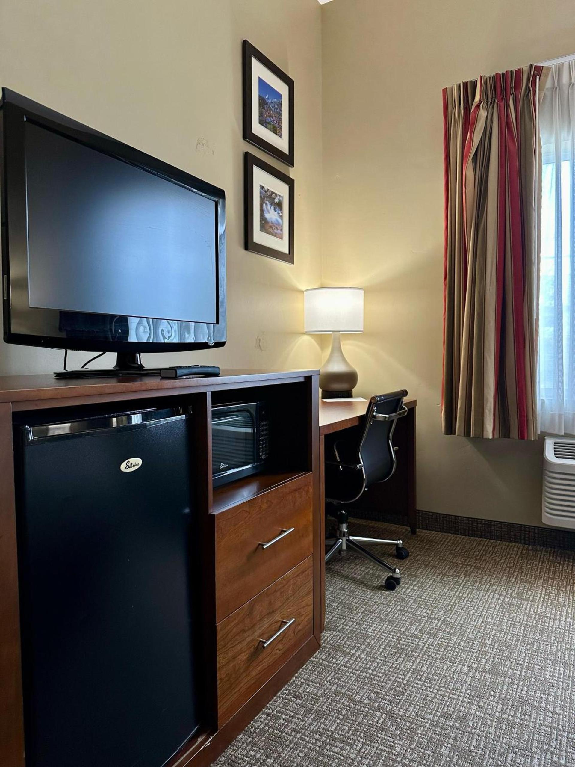 Comfort Inn Ogden near Event Center photo 92