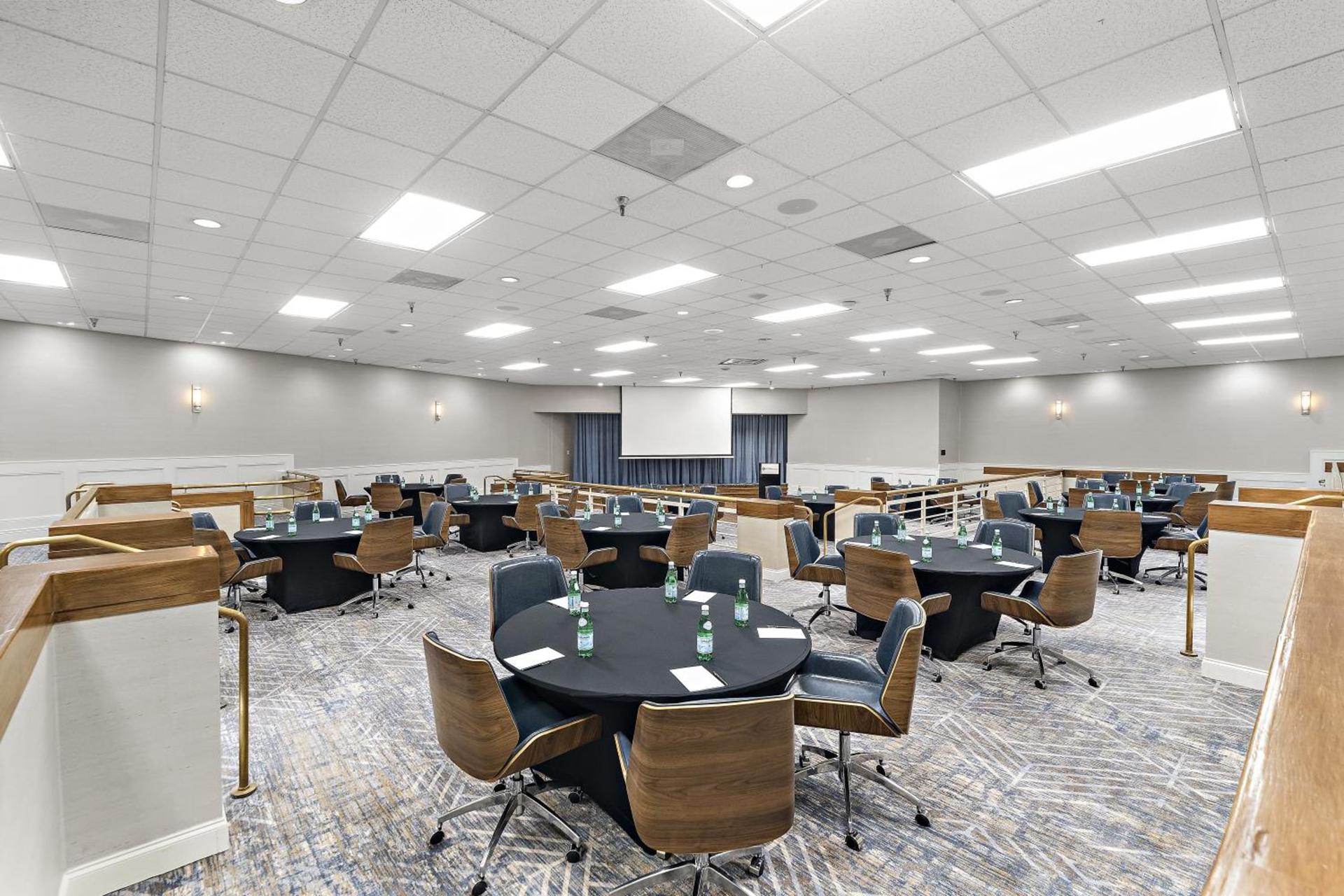 Hilton College Station & Conference Center photo 77