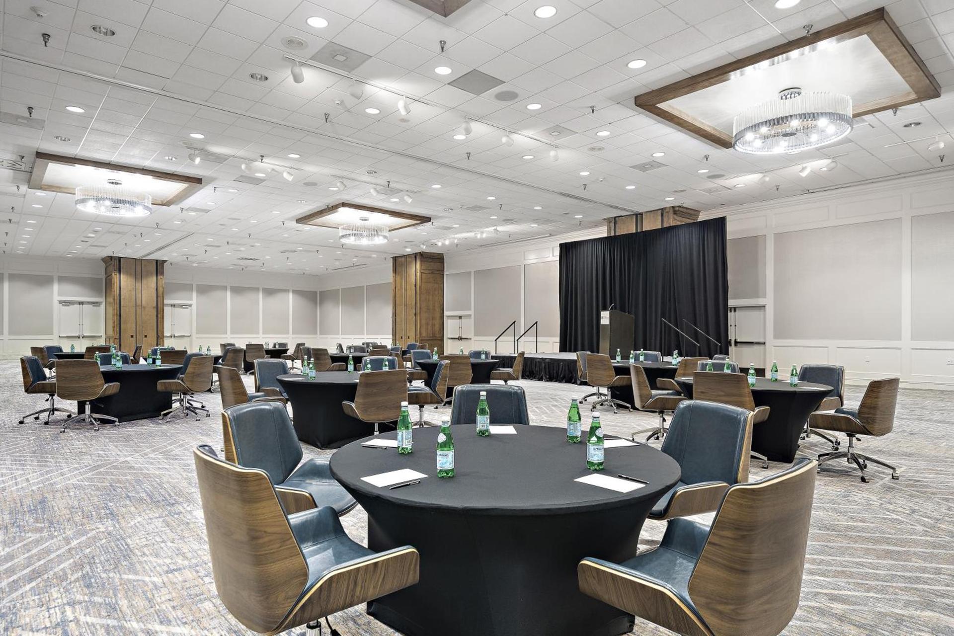 Hilton College Station & Conference Center photo 88
