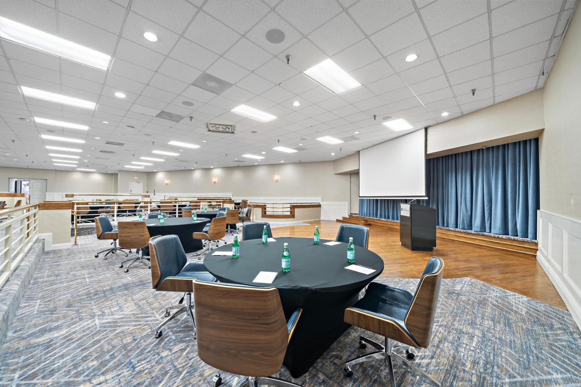 Hilton College Station & Conference Center photo 85
