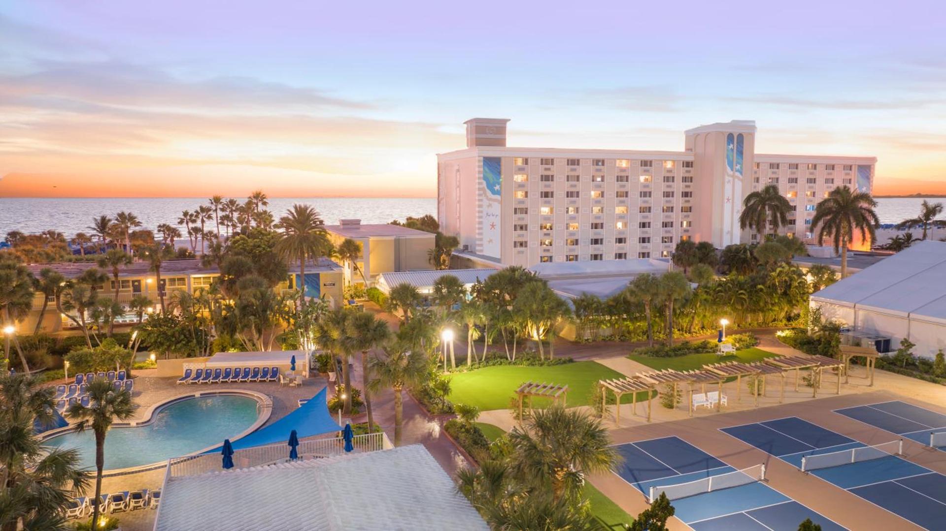 Island Grand at TradeWinds photo 2