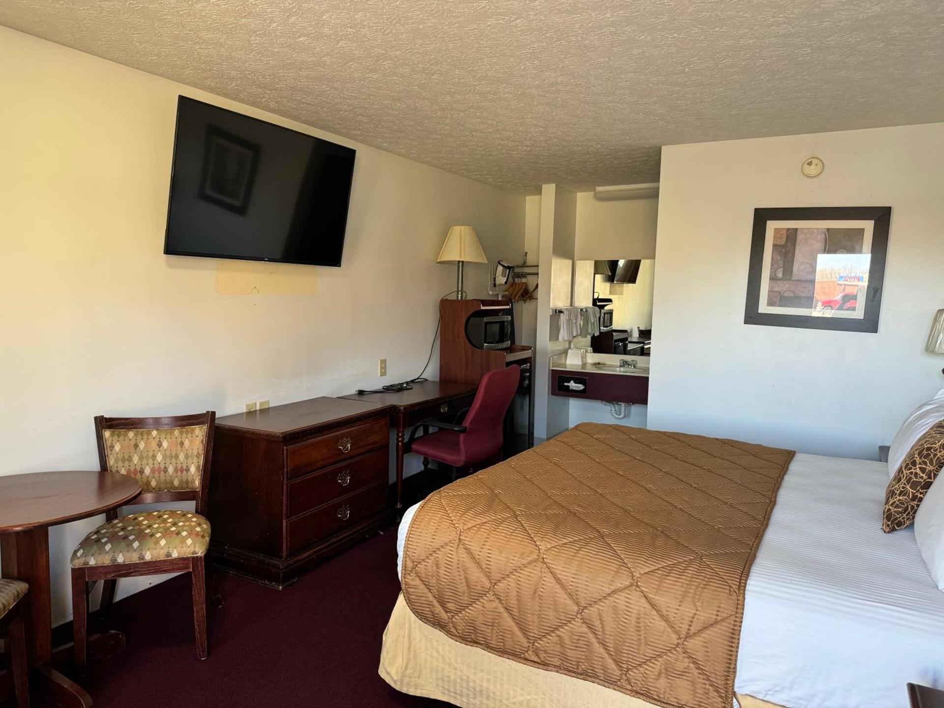 Royal Inn photo 7