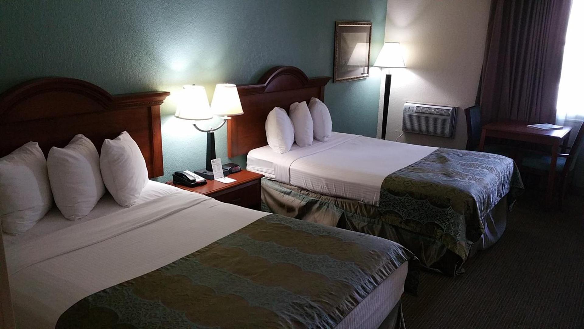 Baymont by Wyndham Sarasota photo 22