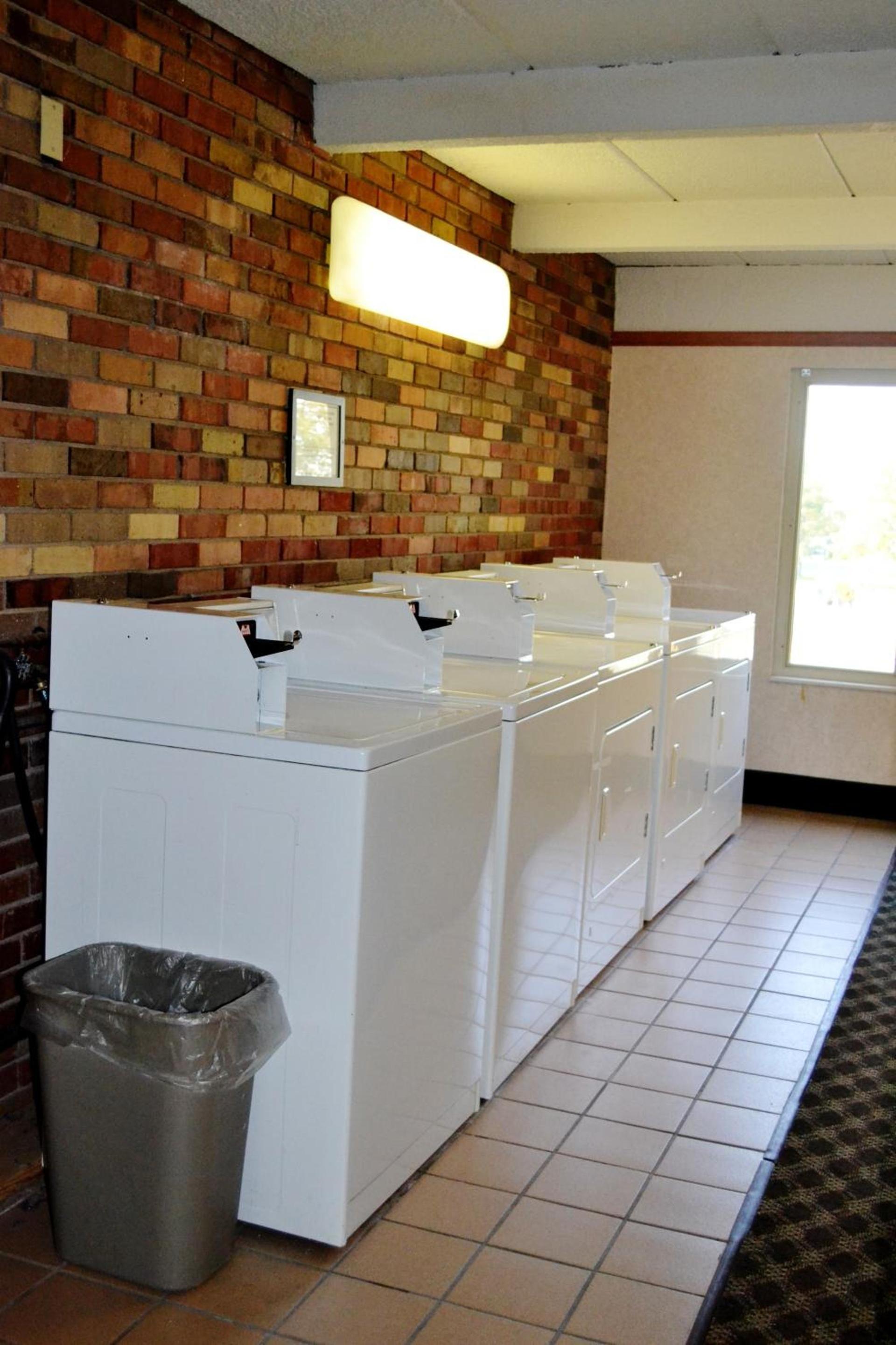 Red Lion Inn & Suites Urbana photo 24