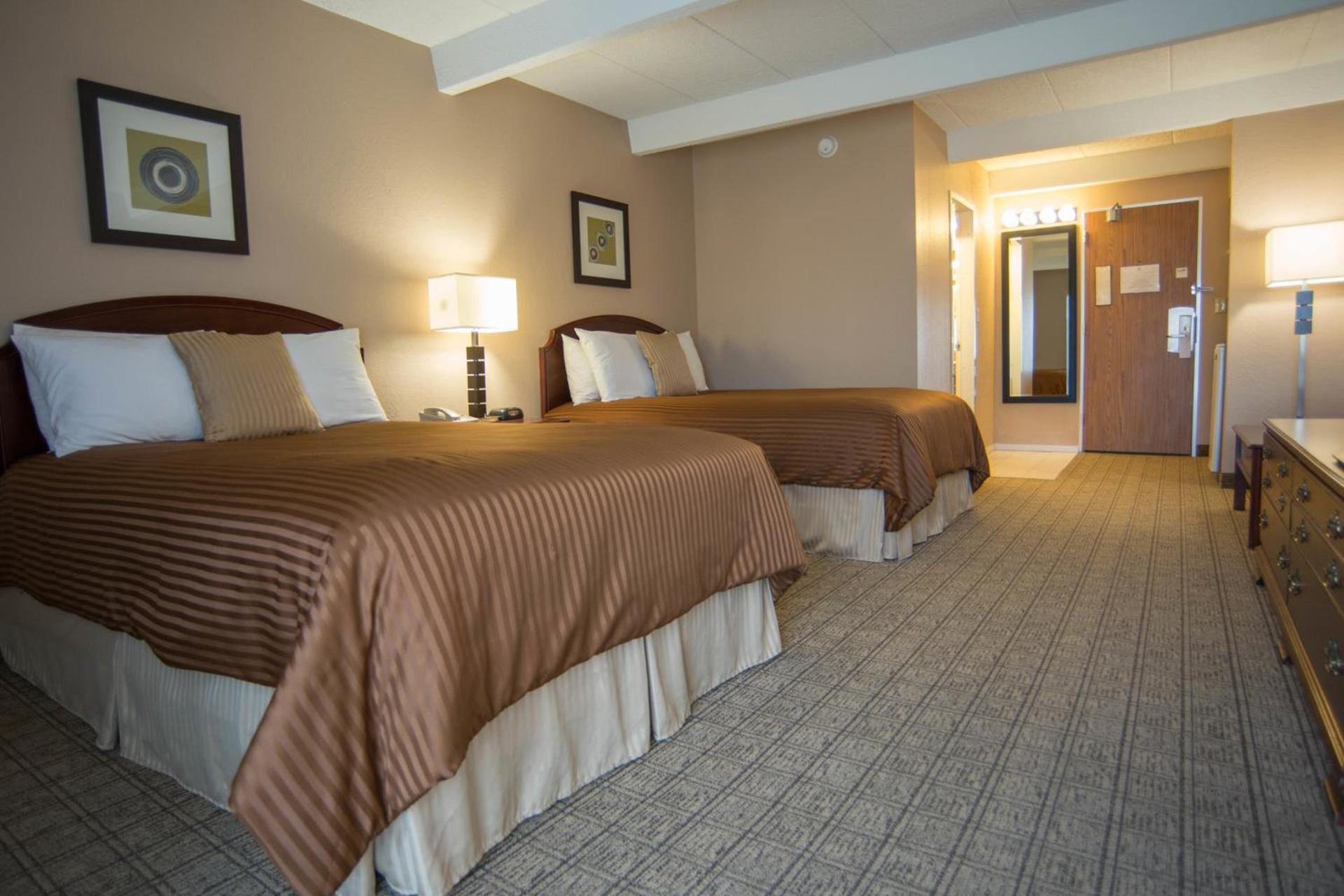 Red Lion Inn & Suites Urbana photo 21