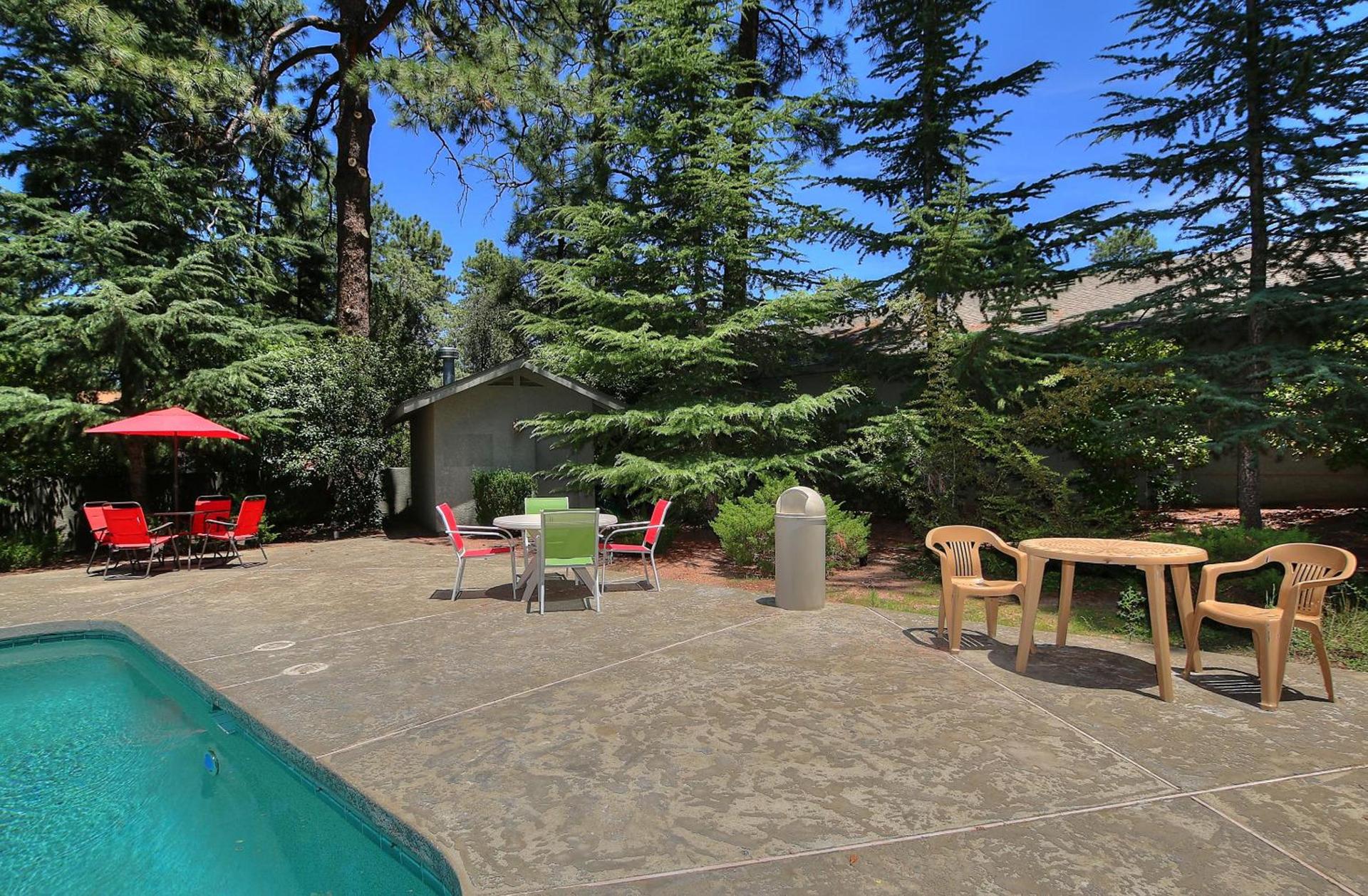 Majestic Mountain Inn photo 26