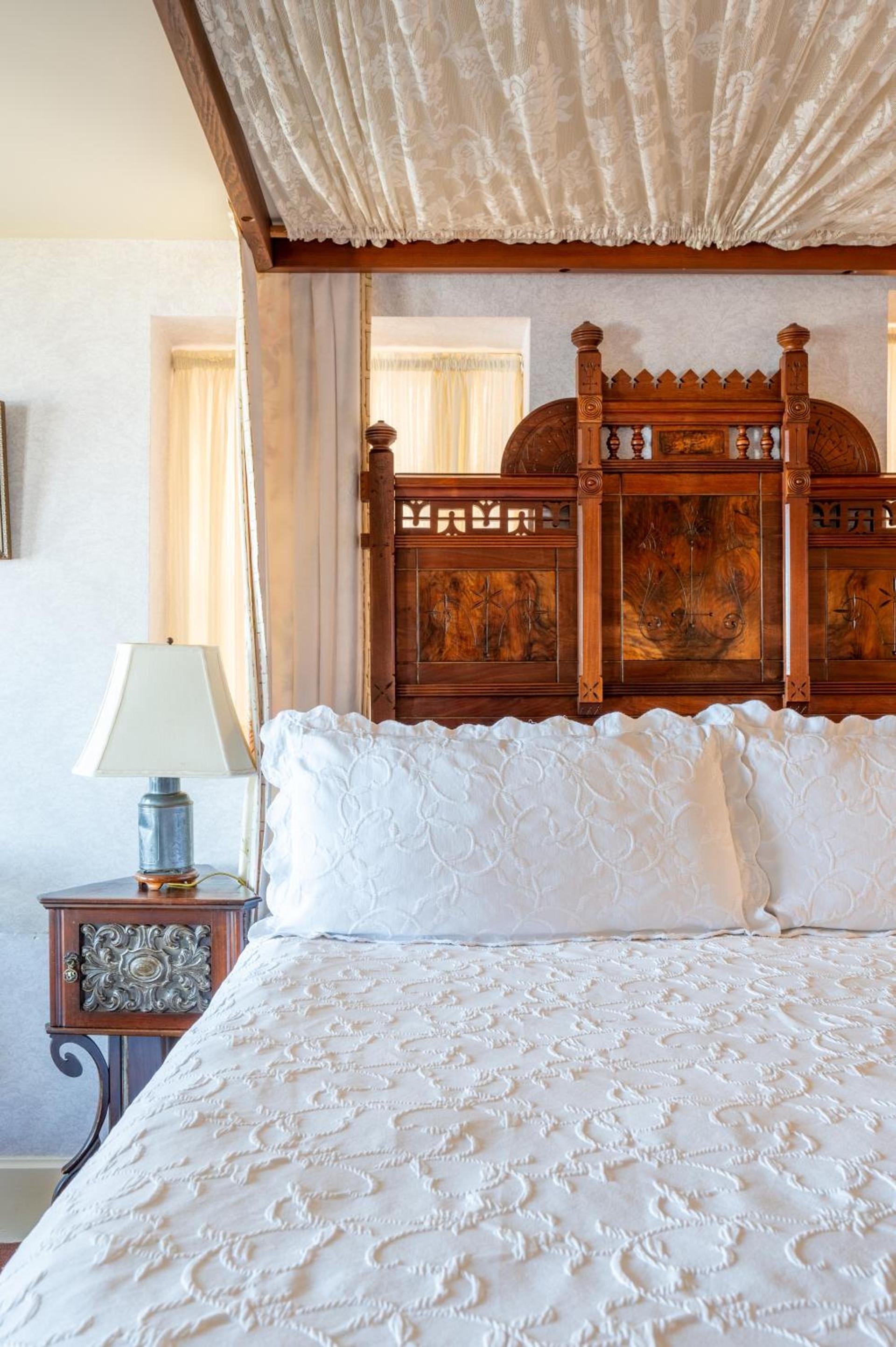Martine Inn photo 5