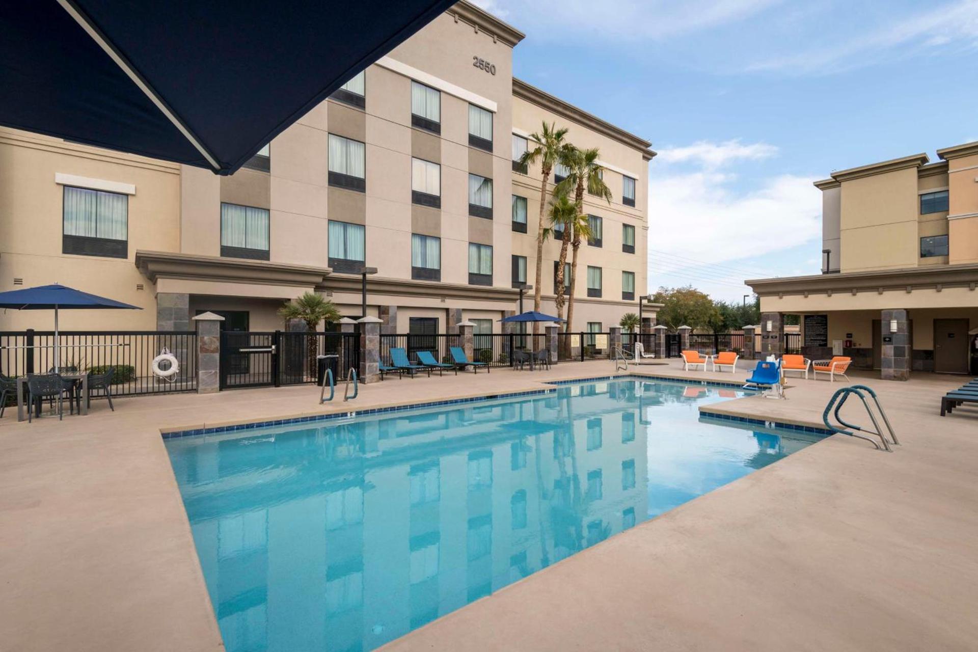 Hampton Inn & Suites Phoenix North/Happy Valley photo 6