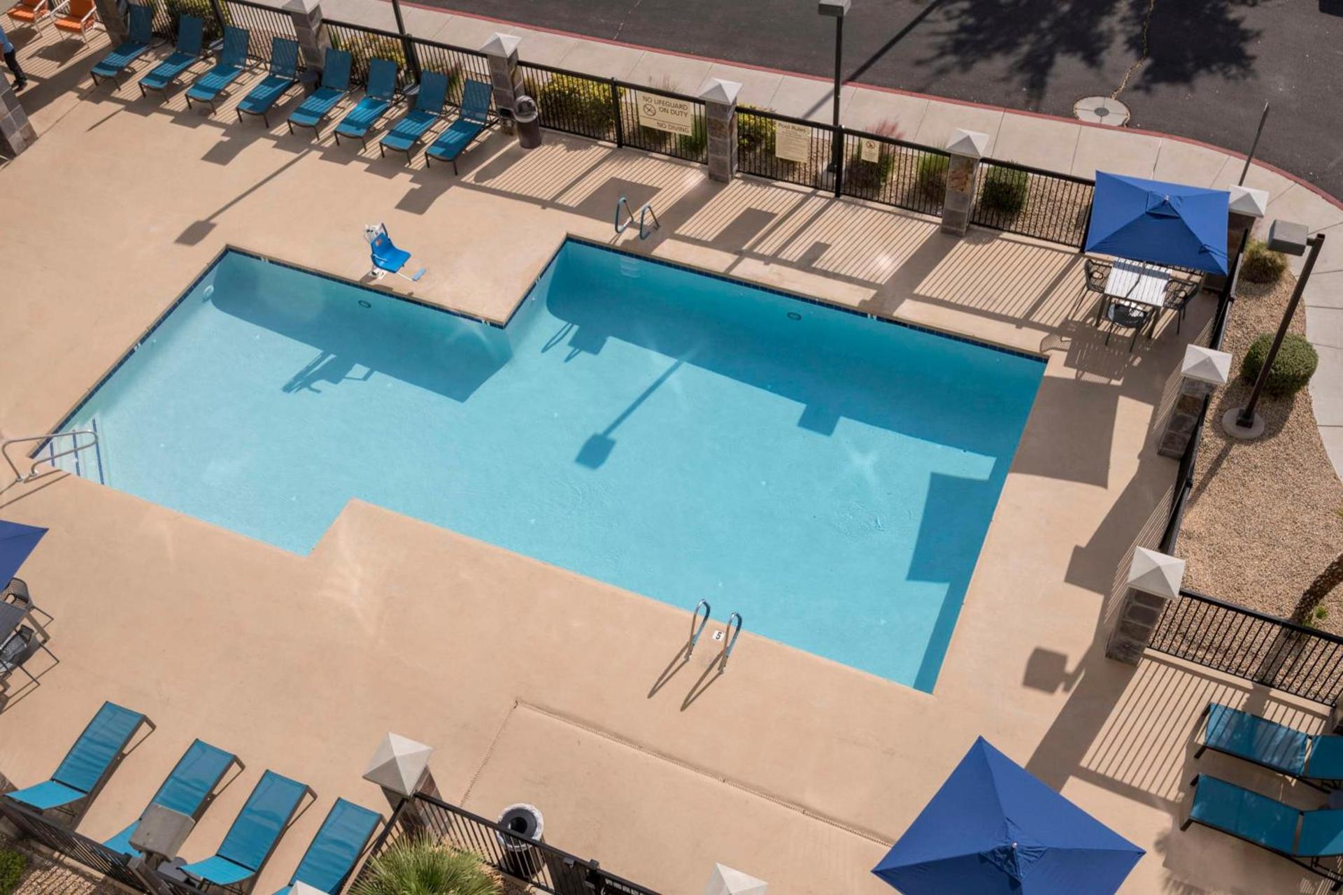 Hampton Inn & Suites Phoenix North/Happy Valley photo 5
