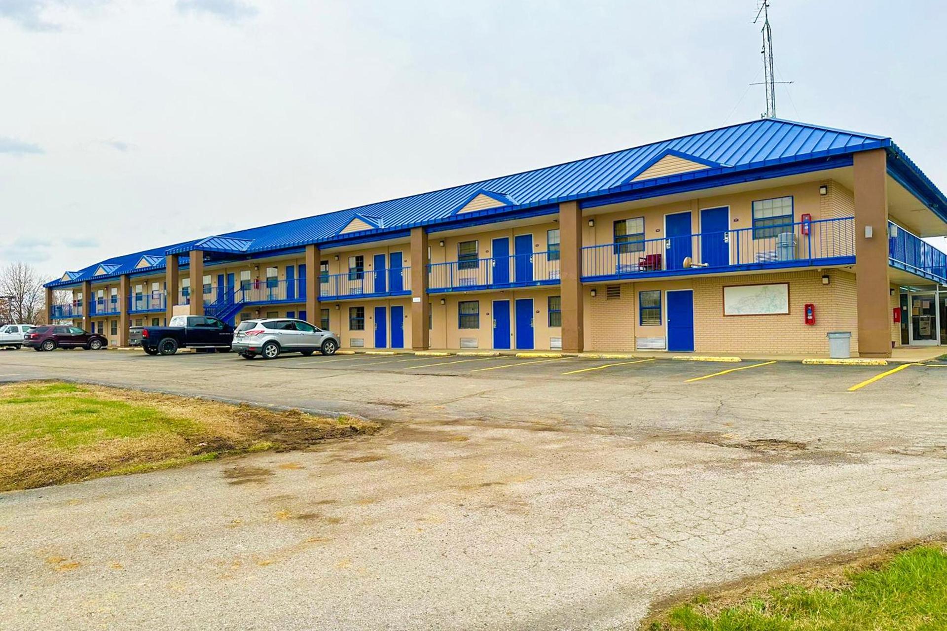 Happy Stay Inn Madisonville I-69 By OYO photo 9