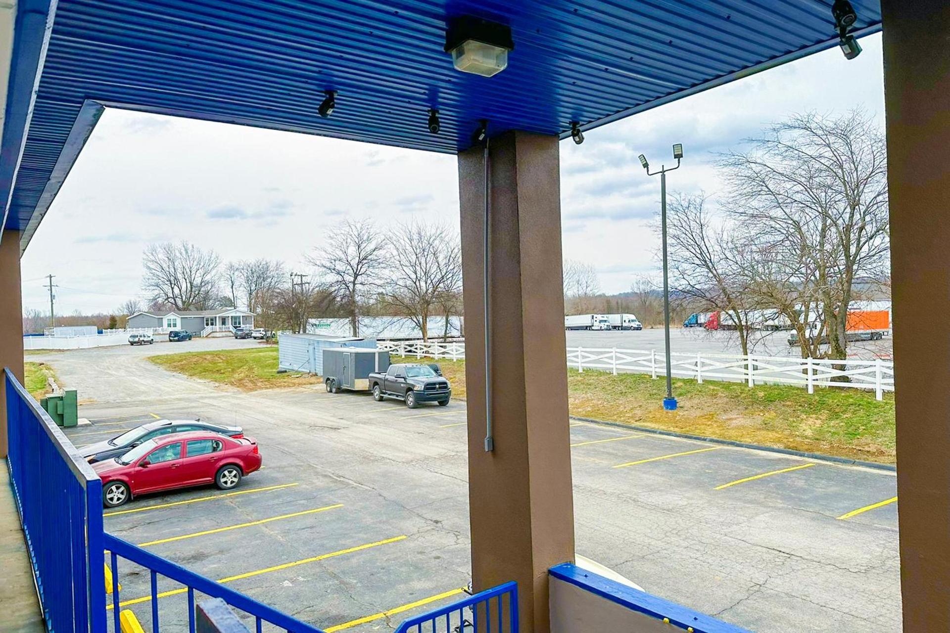 Happy Stay Inn Madisonville I-69 By OYO photo 20