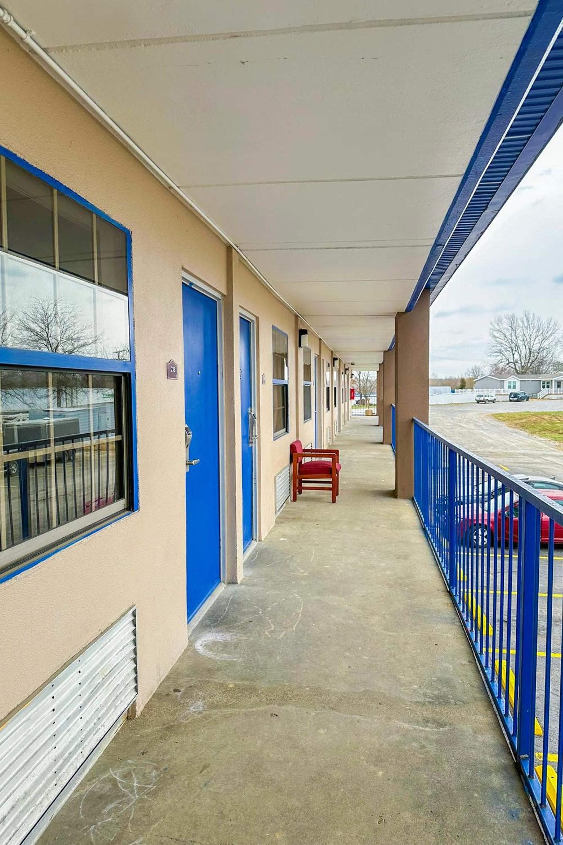 Happy Stay Inn Madisonville I-69 By OYO photo 18