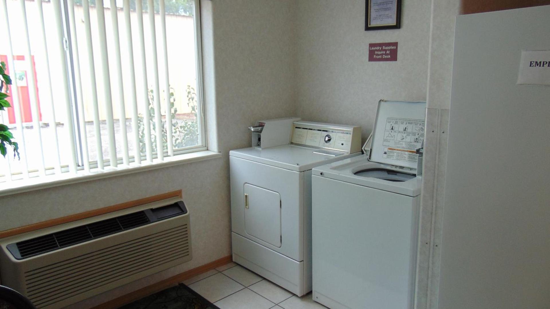 Best Western Montrose Inn photo 47