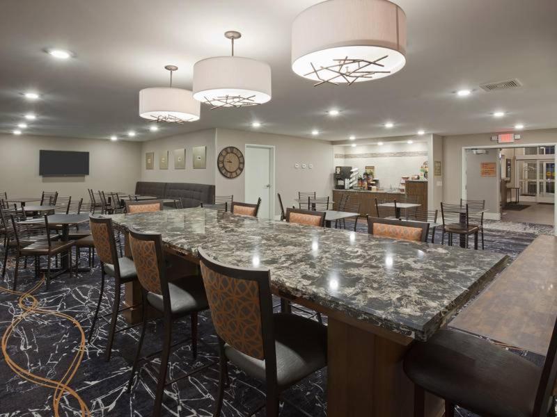 GrandStay Hotel & Suites - Morris photo 2