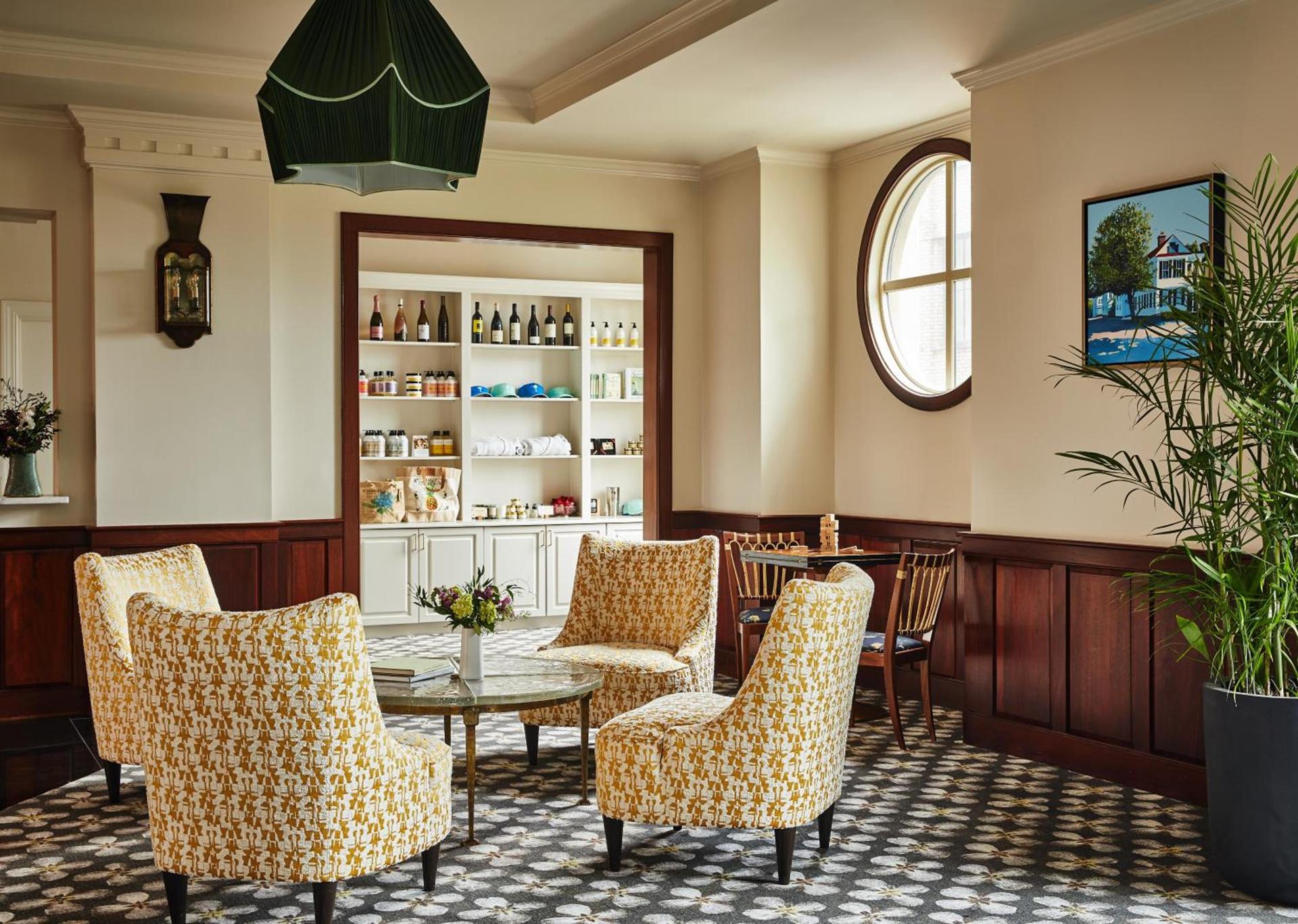 French Quarter Inn photo 44