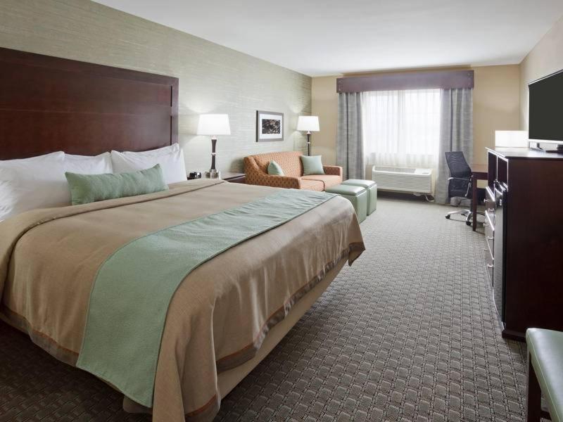 GrandStay Hotel & Suites - Morris photo 31