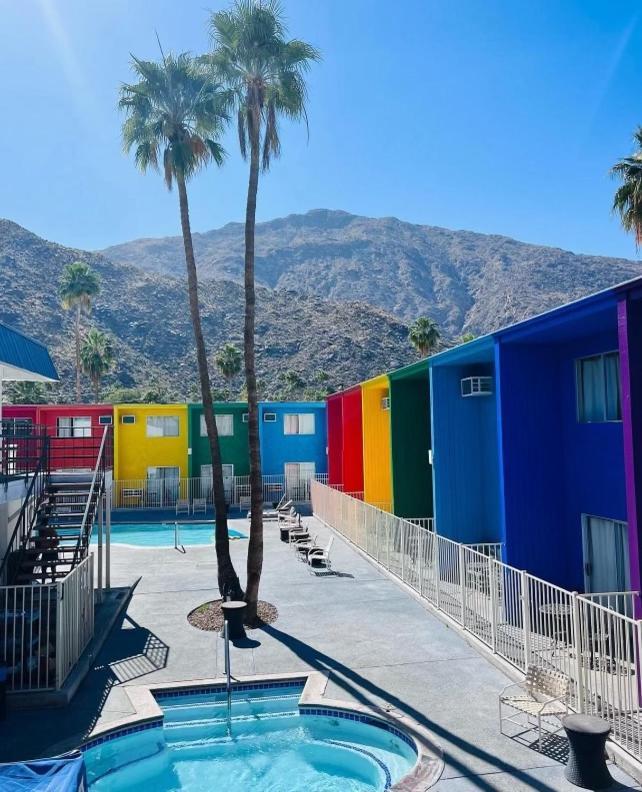 Delos Reyes Palm Springs photo 6
